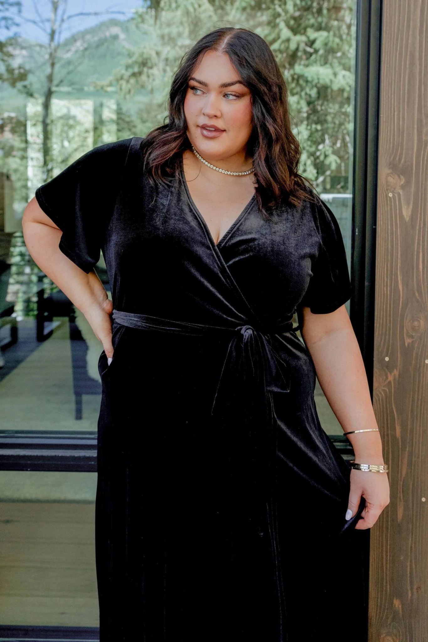 Nadine Velvet Midi Dress | Black