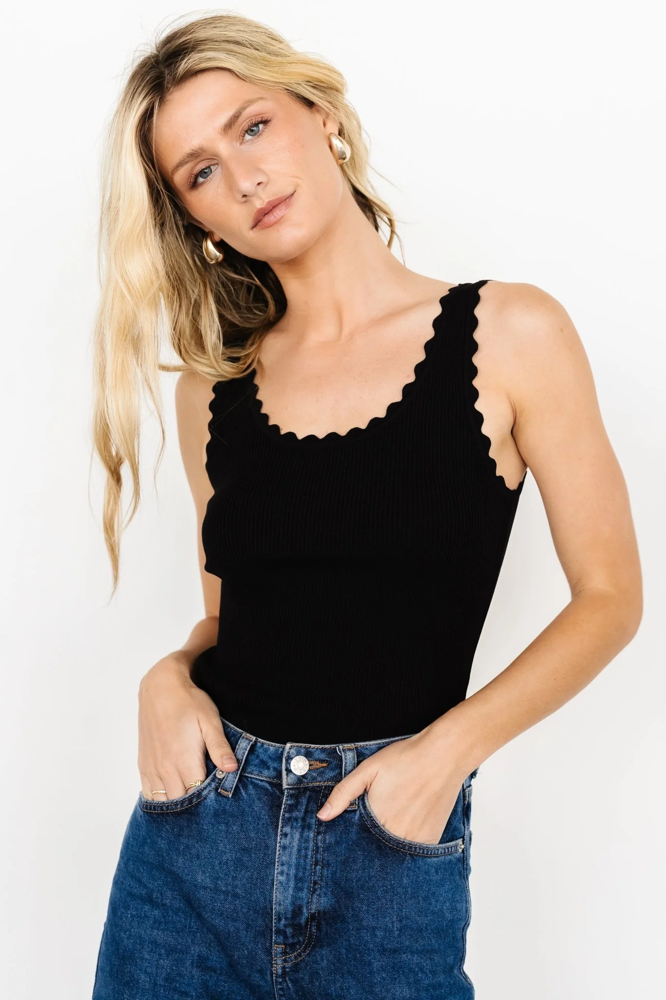 Ora Scalloped Tank Top | Black