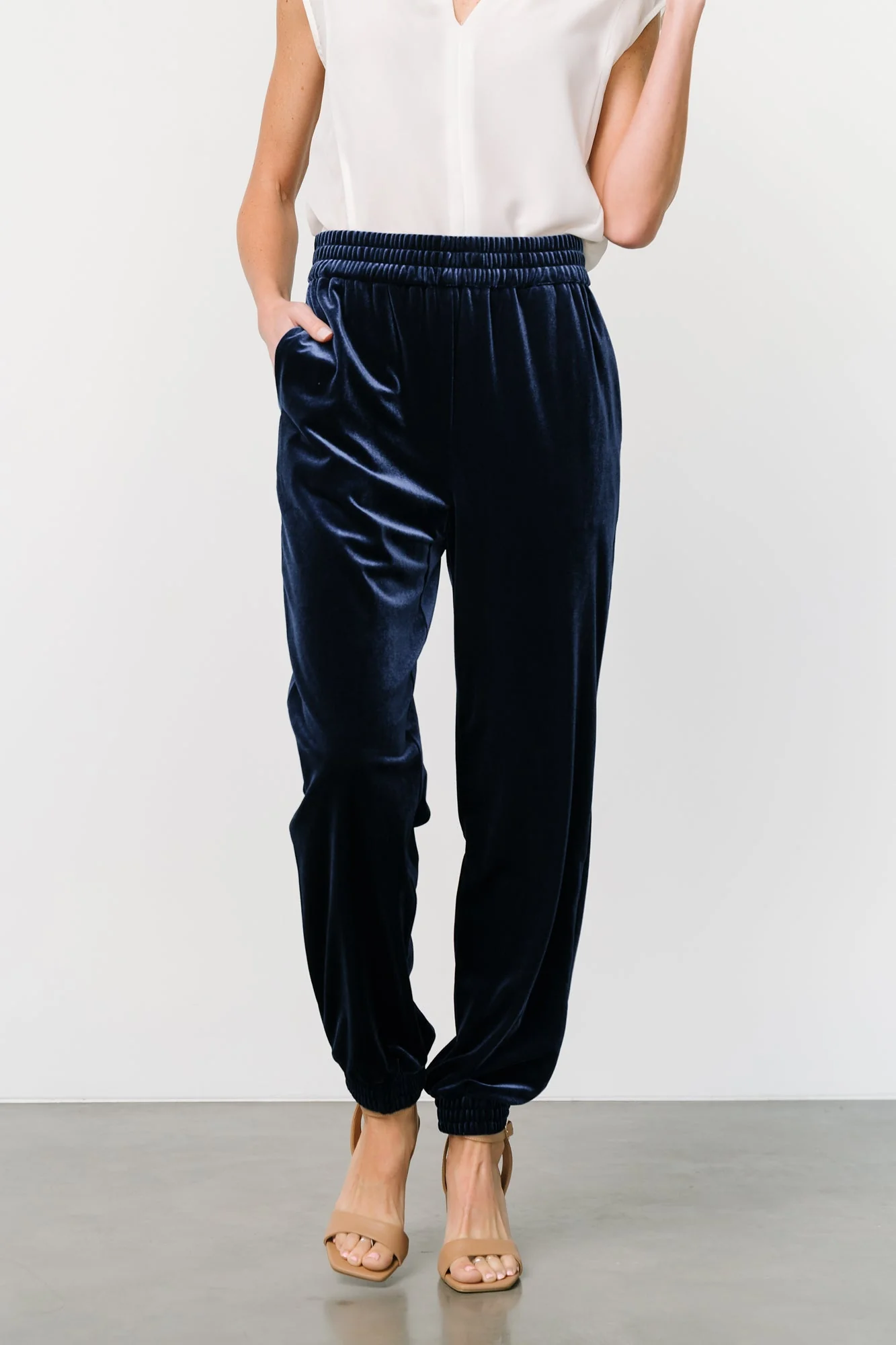 Archie Velvet Jogger Pants | Peacock
