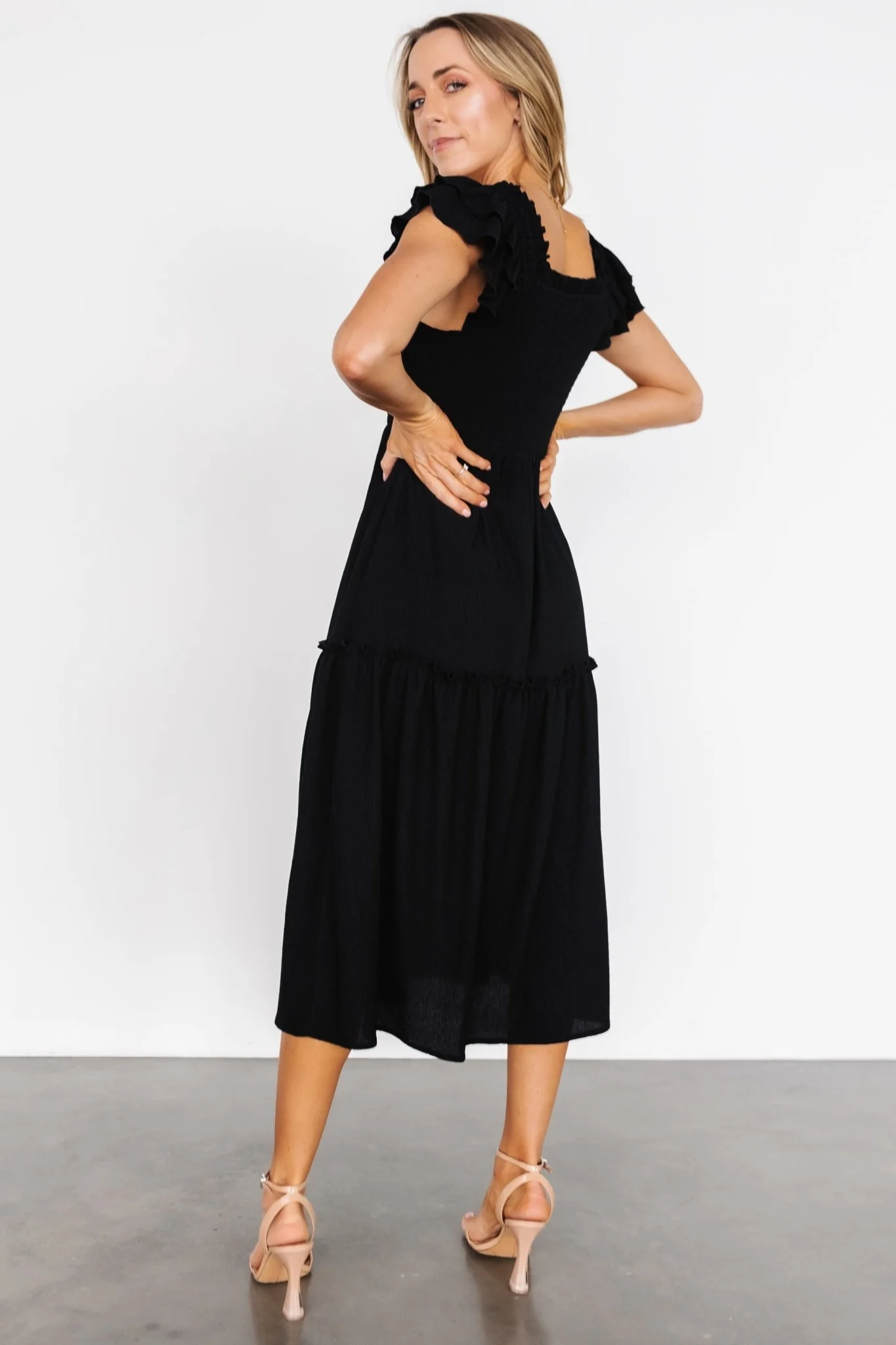 Jacie Smocked Midi Dress | Black