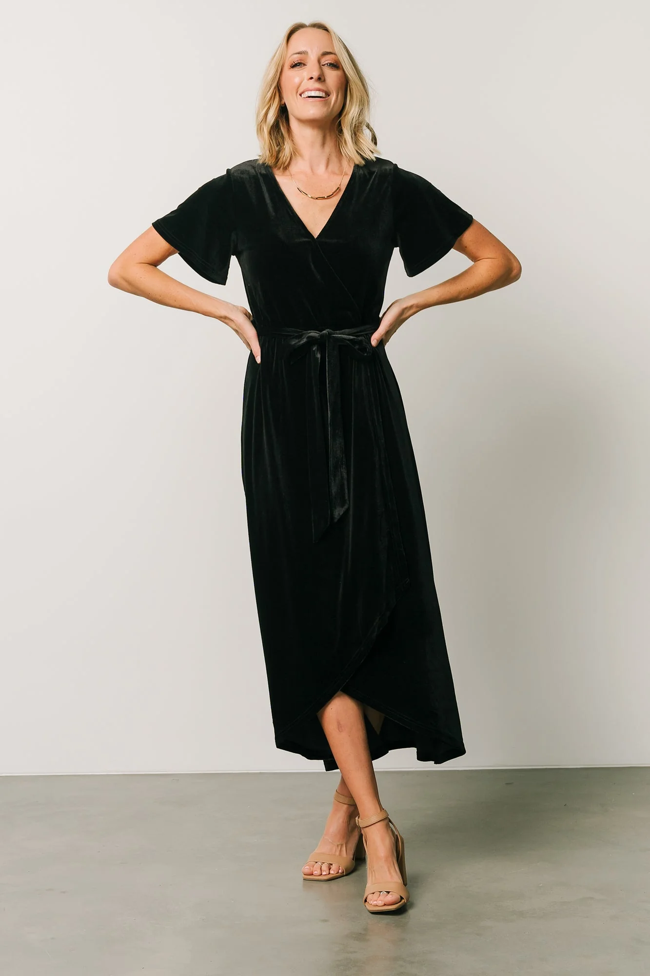 Nadine Velvet Midi Dress | Black