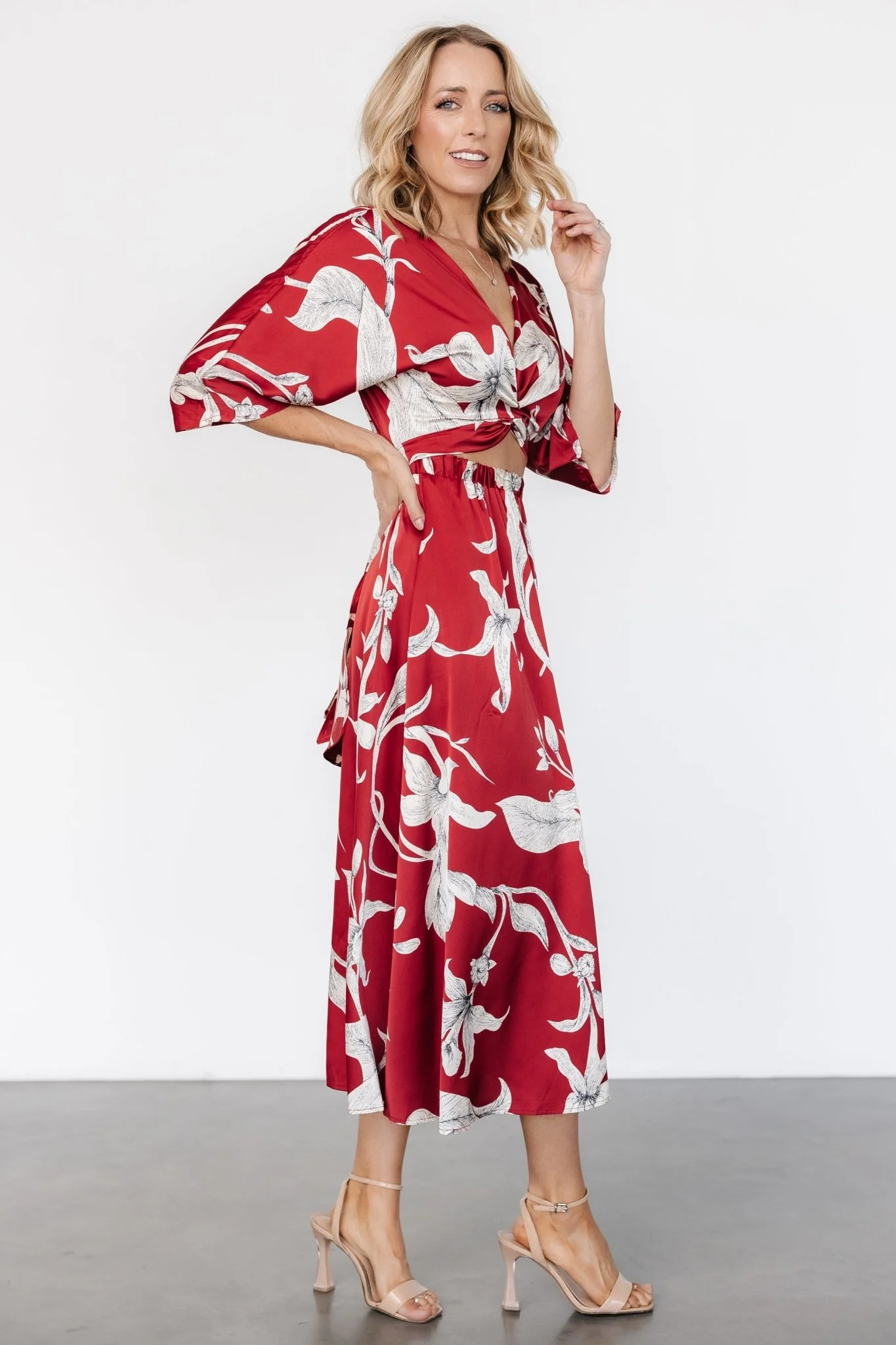 Avryll Front Tie Dress | Crimson