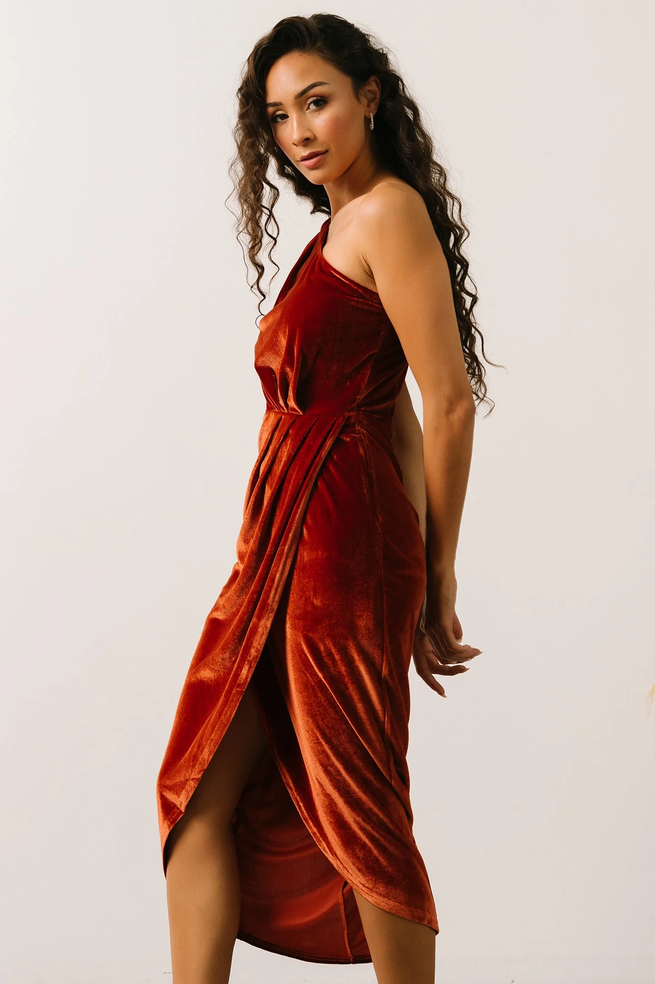 Kourtney Velvet One Shoulder Midi Dress | Rust