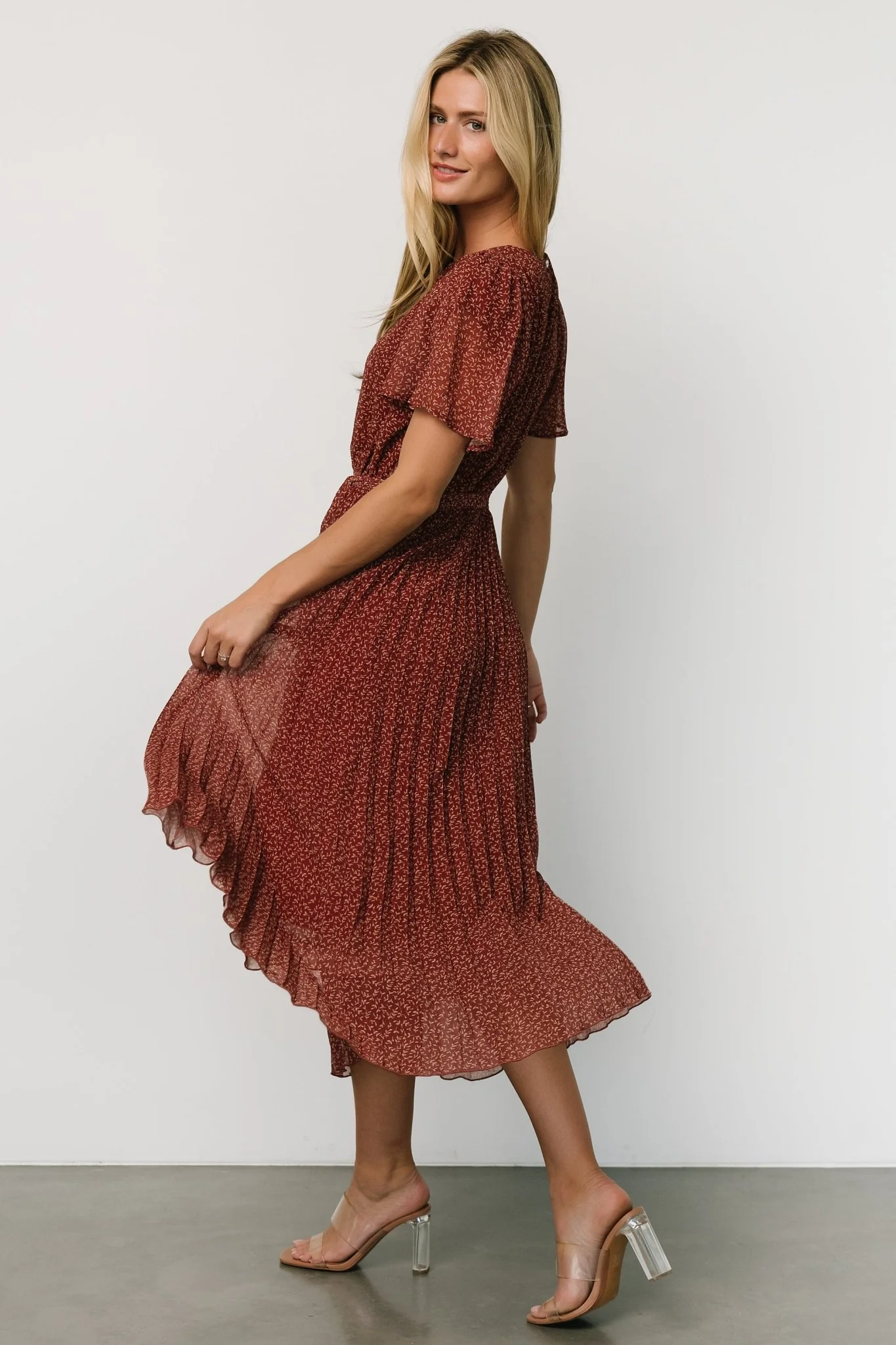 Prim Pleated Dress | Dark Rust