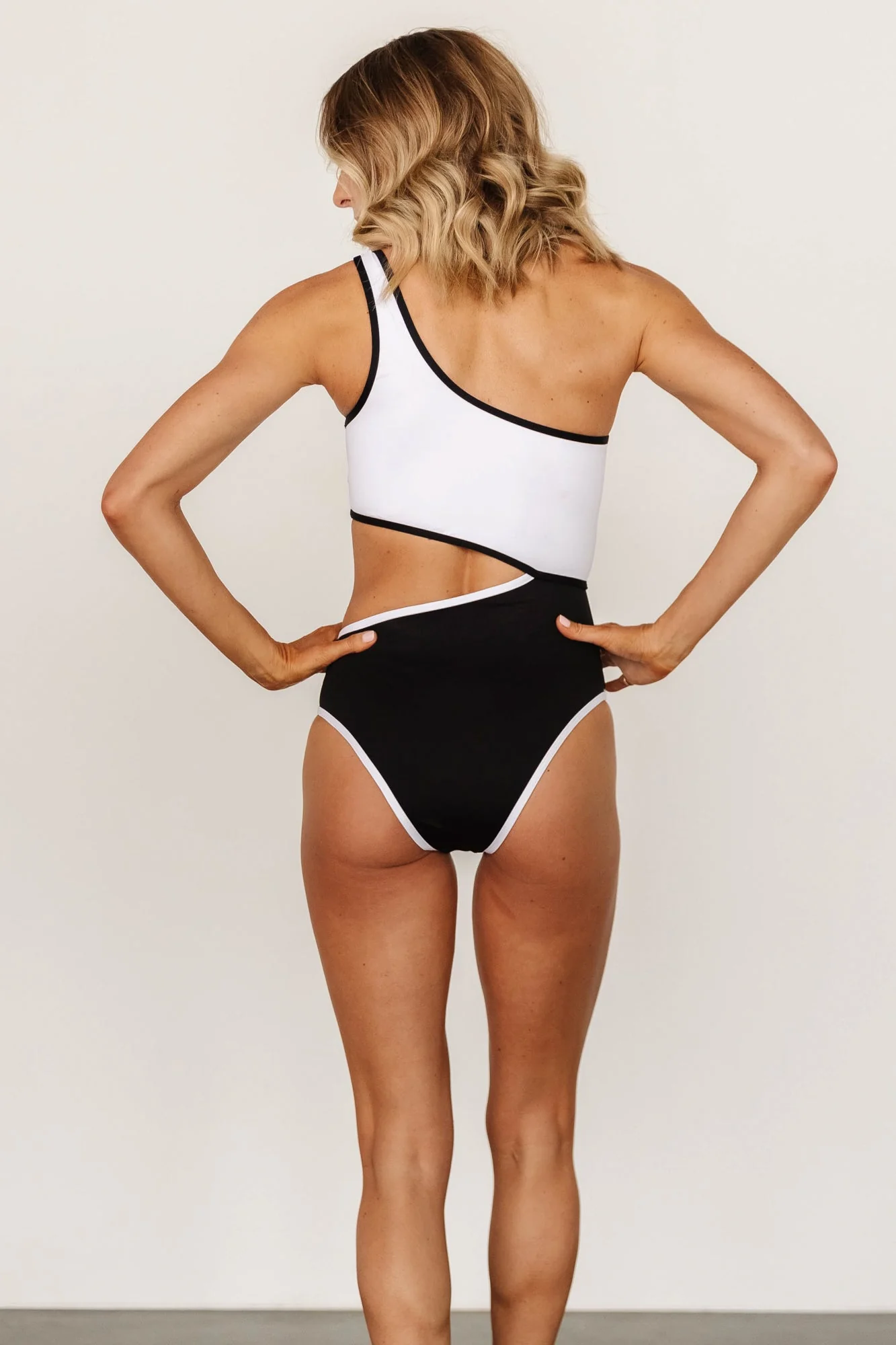 Portofino One Piece | Black + White