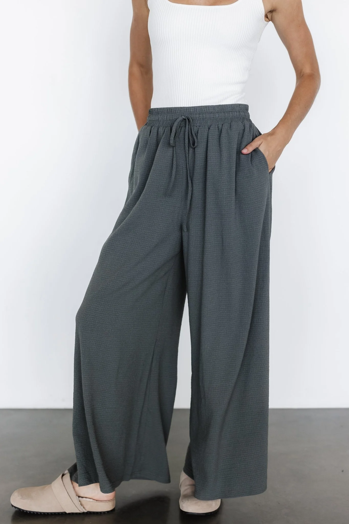 Florence Textured Pants | Olive