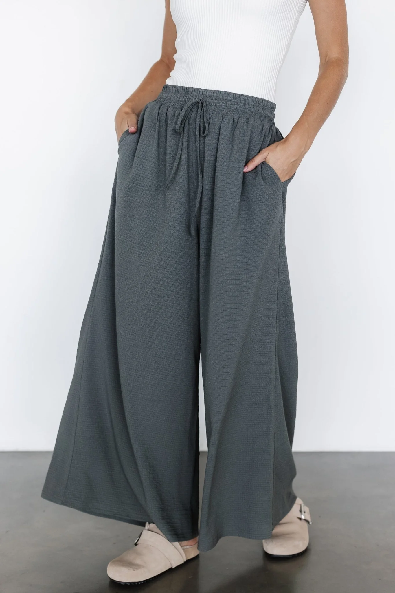 Florence Textured Pants | Olive
