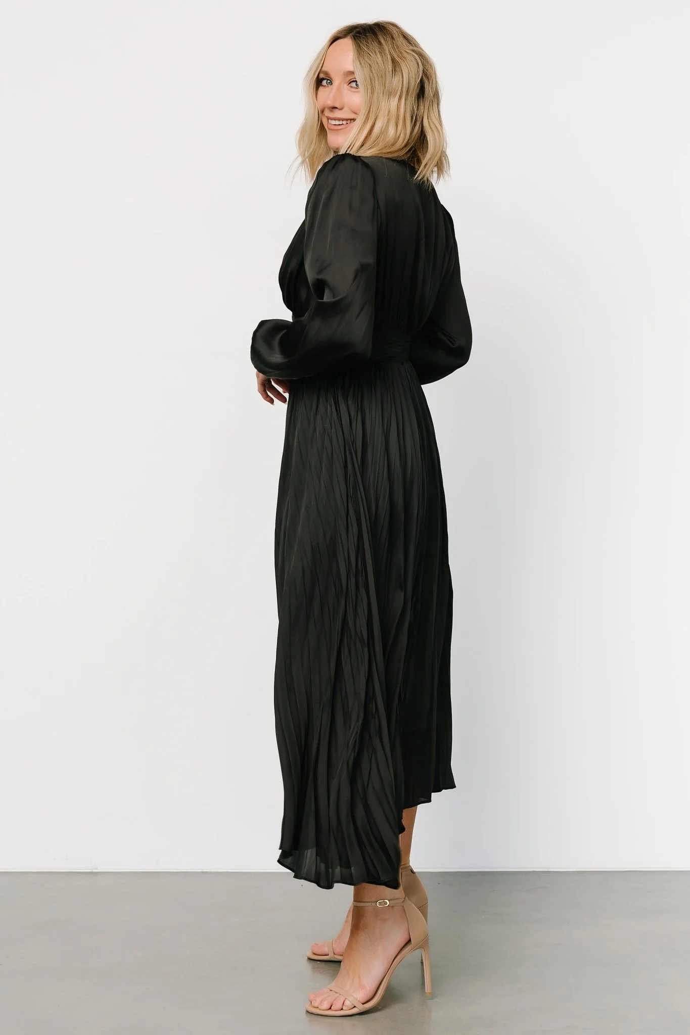 Perla Pleated Midi Dress | Black