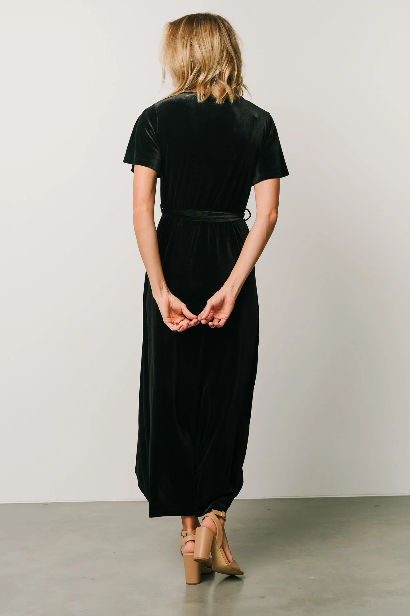 Nadine Velvet Midi Dress | Black