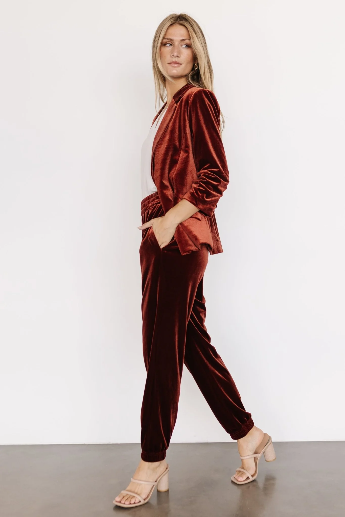 Brinton Velvet Blazer | Cinnamon