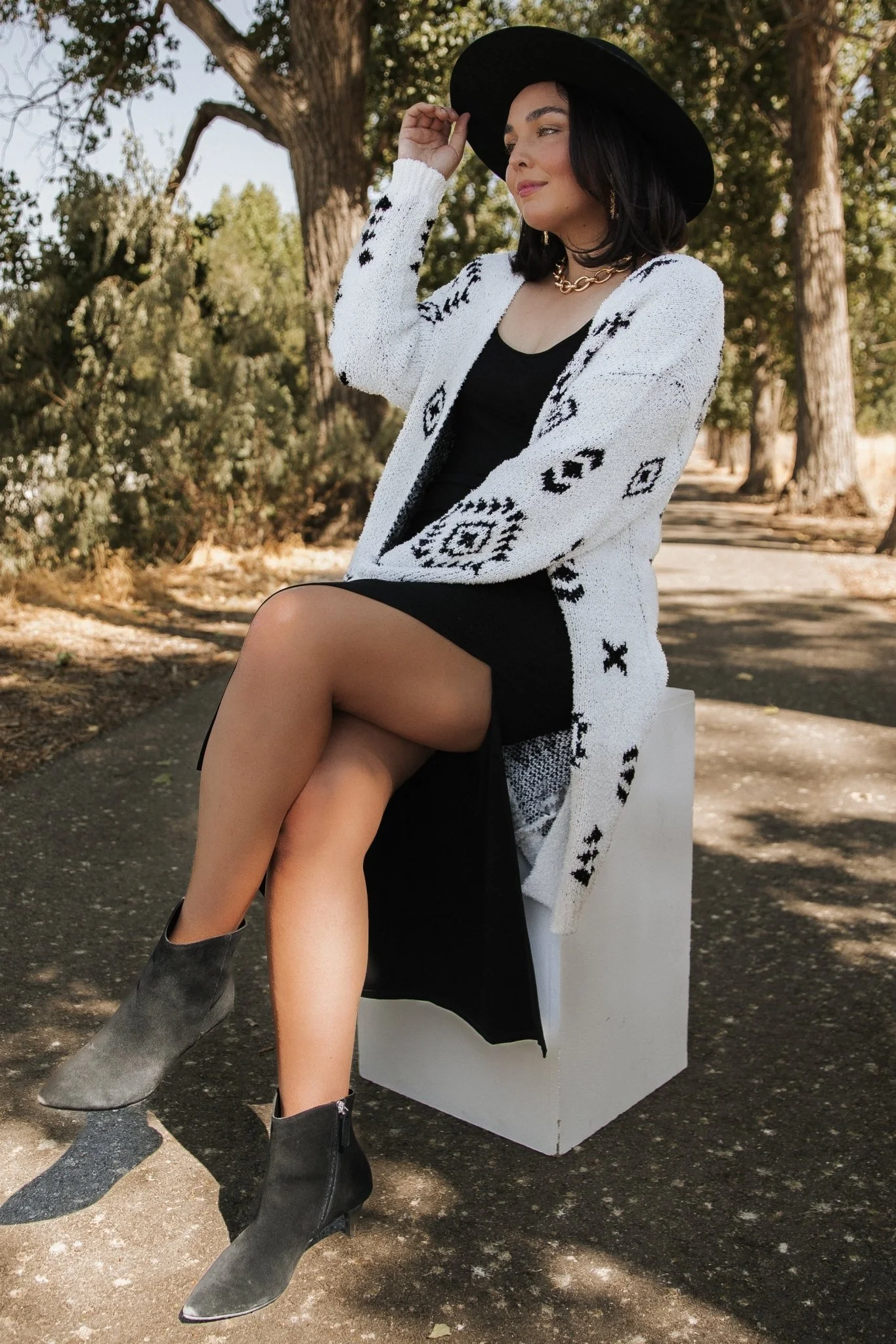 Missoula Oversized Cardigan | Off White + Black