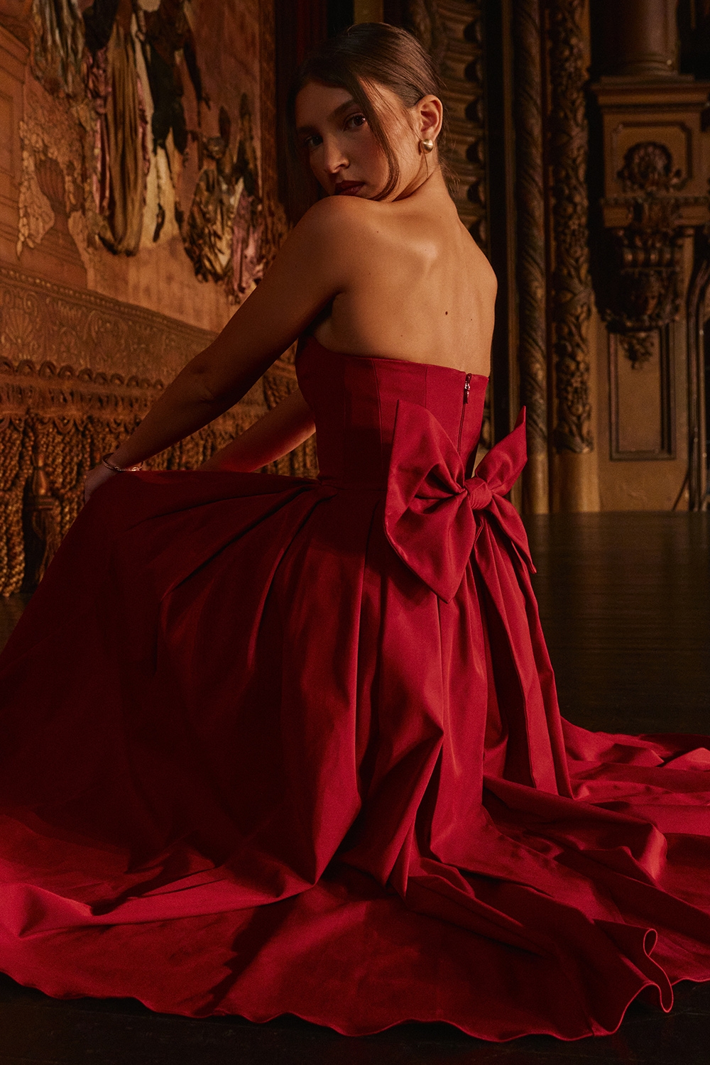 Pandora-Berry Strapless Detachable Bow Midi Dress