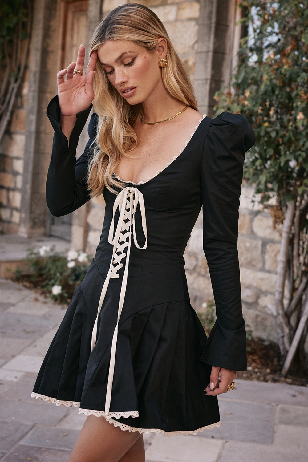 Larisa-Black & Cream Pleated Mini Dress