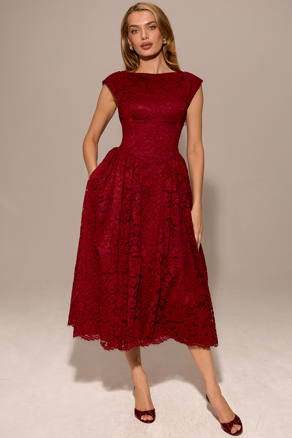 Debutante-Berry Lace Backless Midi Dress