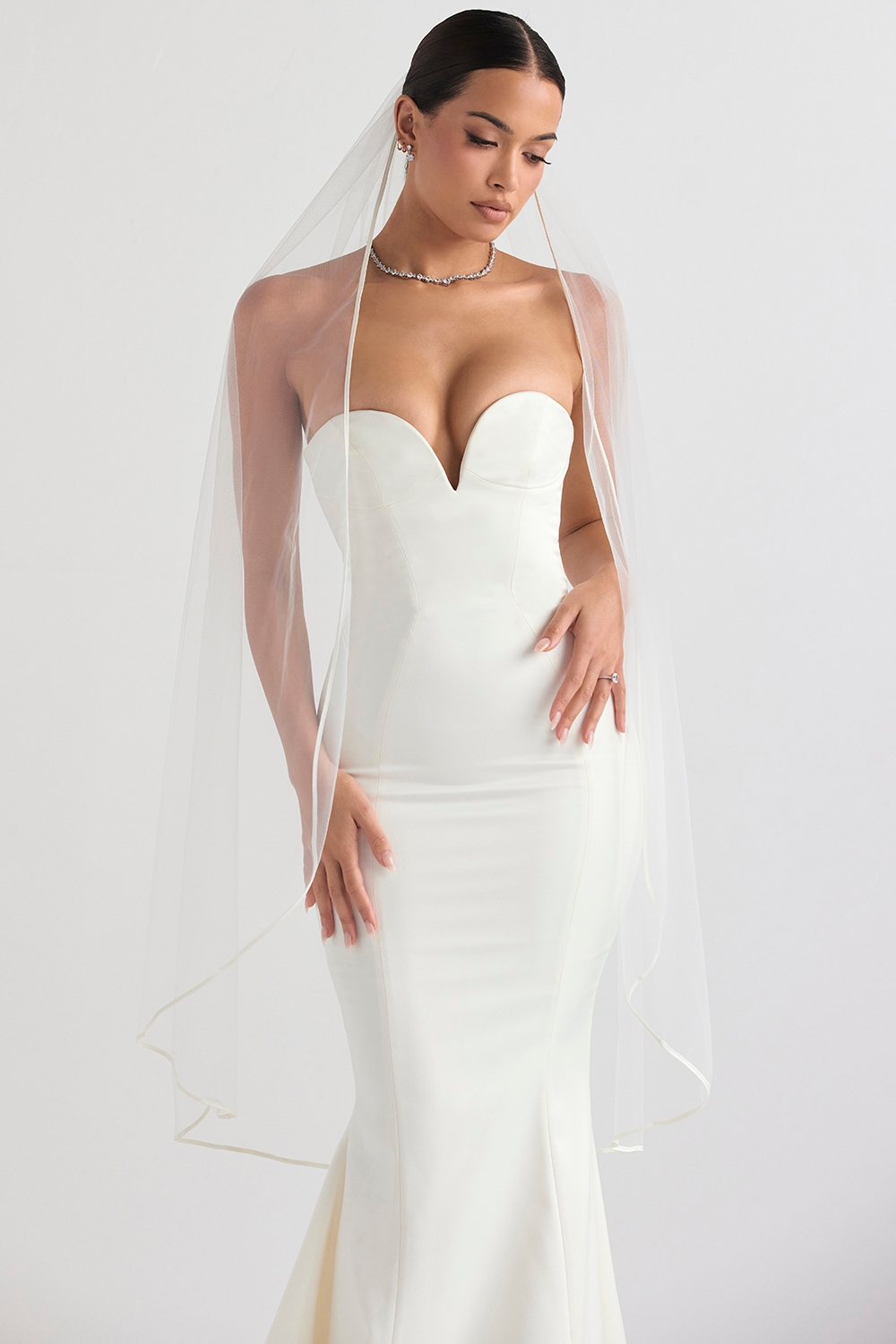 Simone-White Soft Tulle Veil