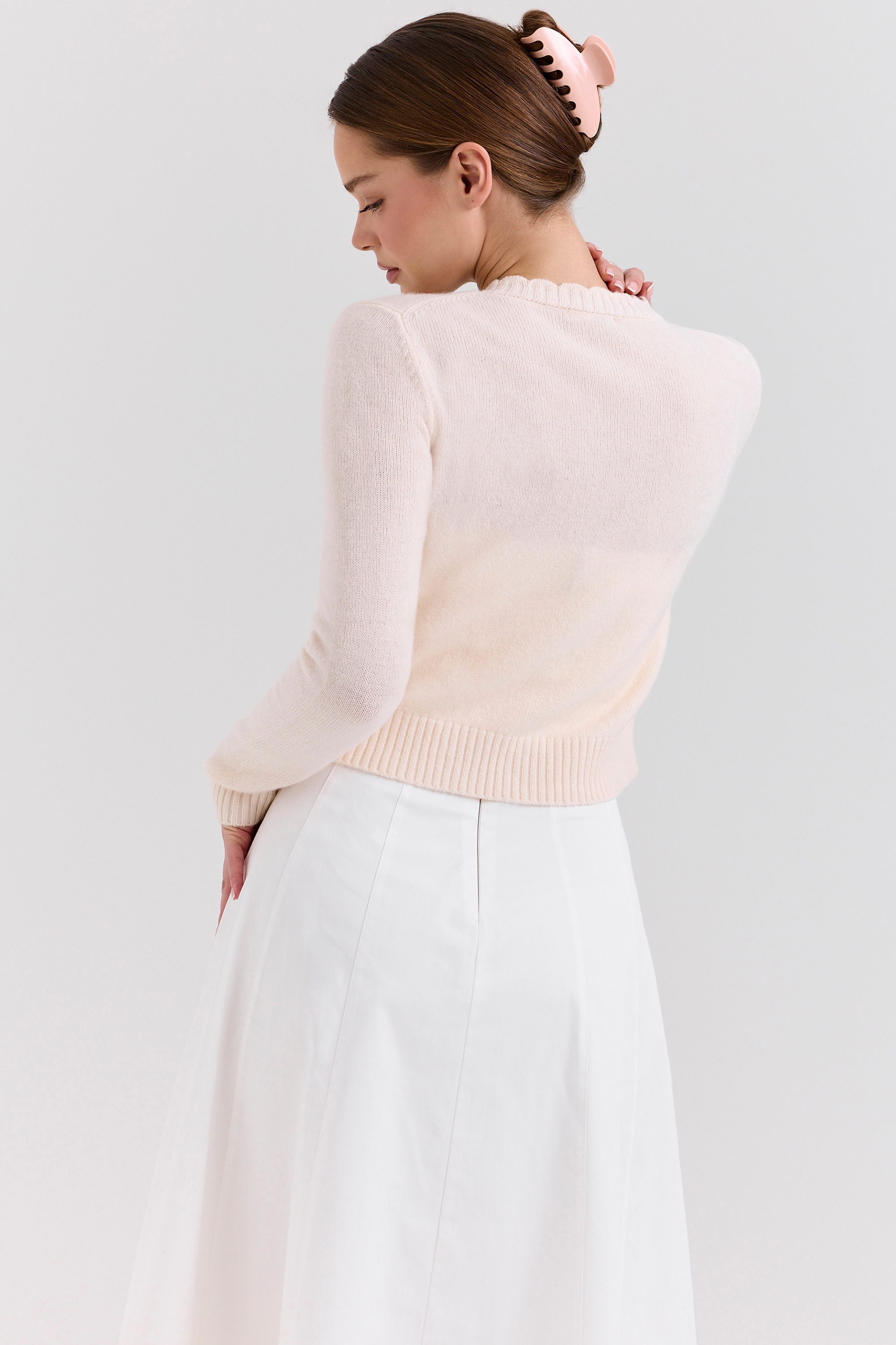 Anjou-Cream Lambswool Rose Embroidered Cardigan