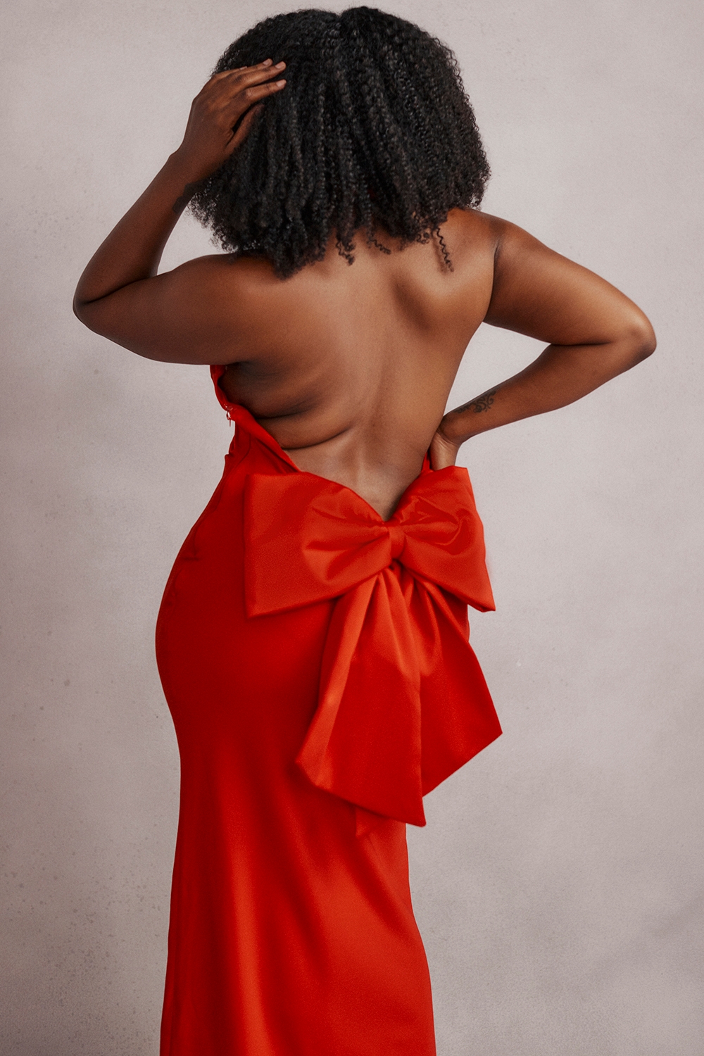 Ilaria-Red Bow Halter Dress
