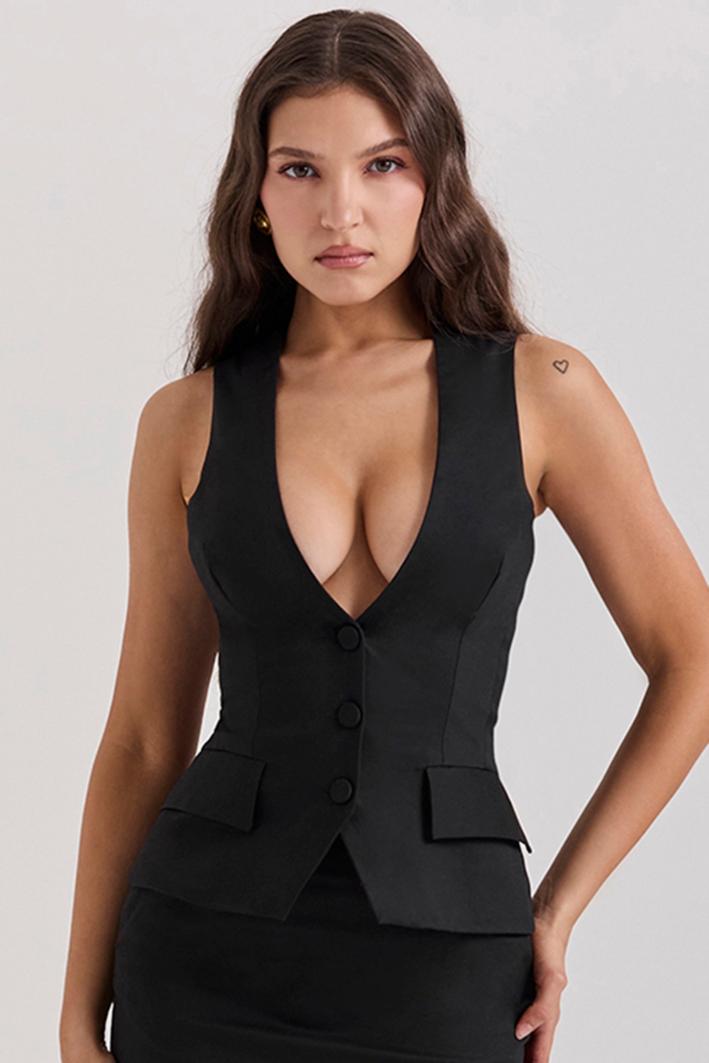Juliet-Black Sleeveless Tuxedo Top