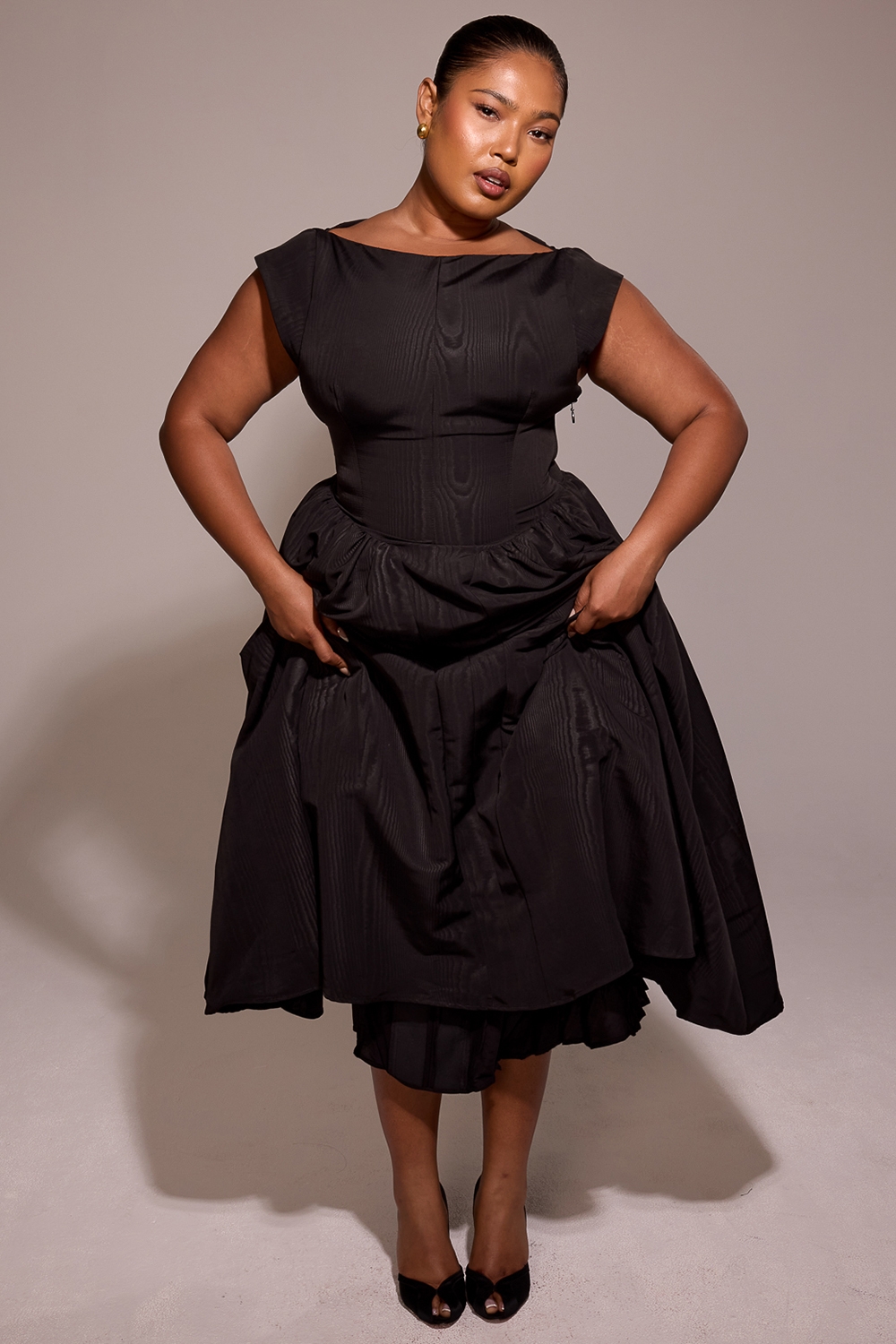 Debutante-Black Moire Satin Backless Midi Dress