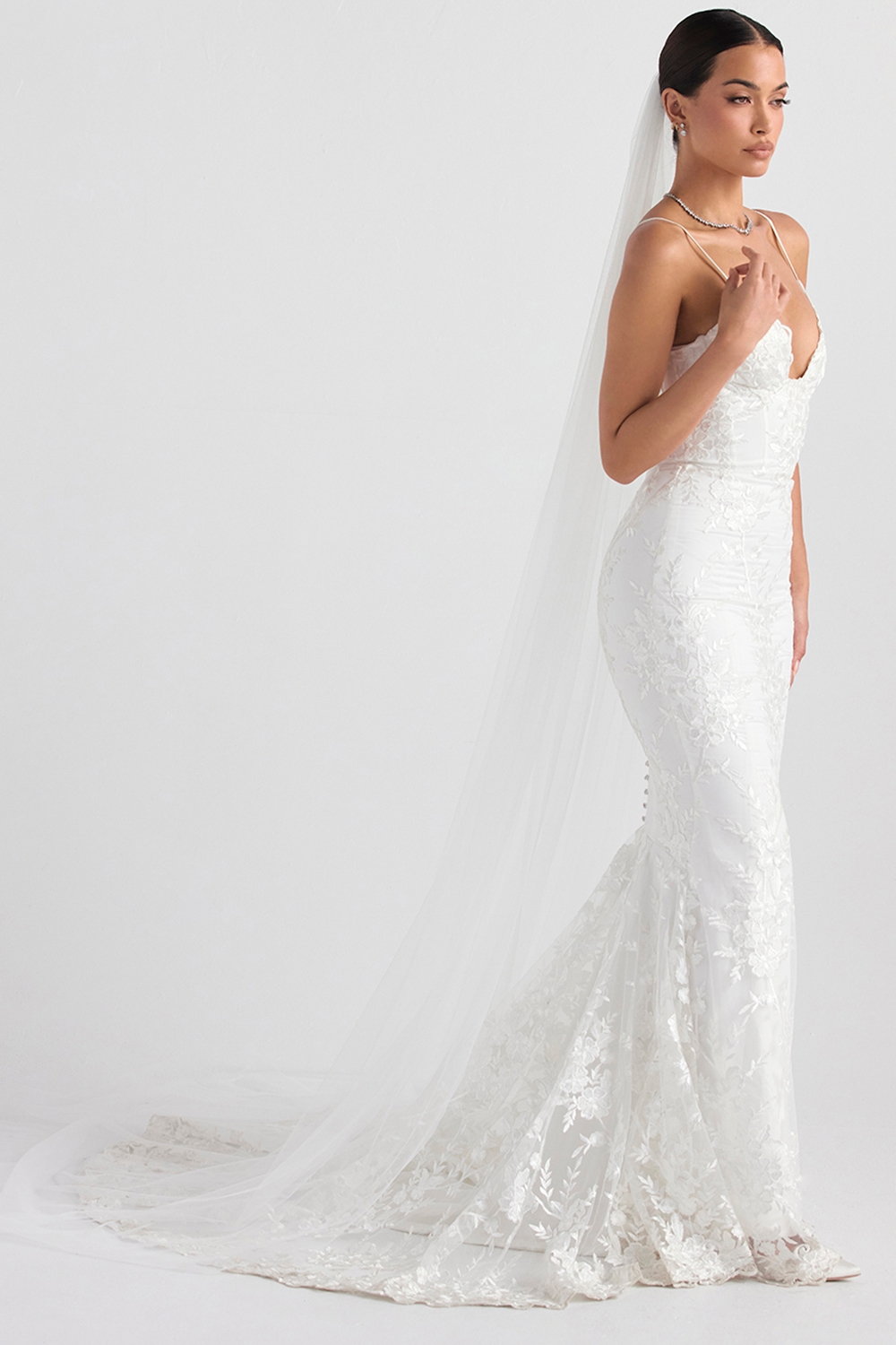 Leone-White Ultra Long Soft Tulle Veil