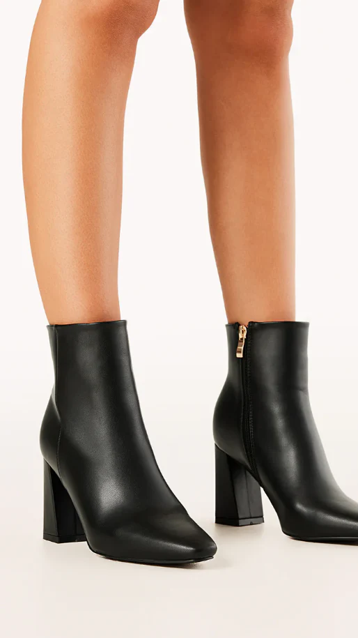 Indeera Boots - Black