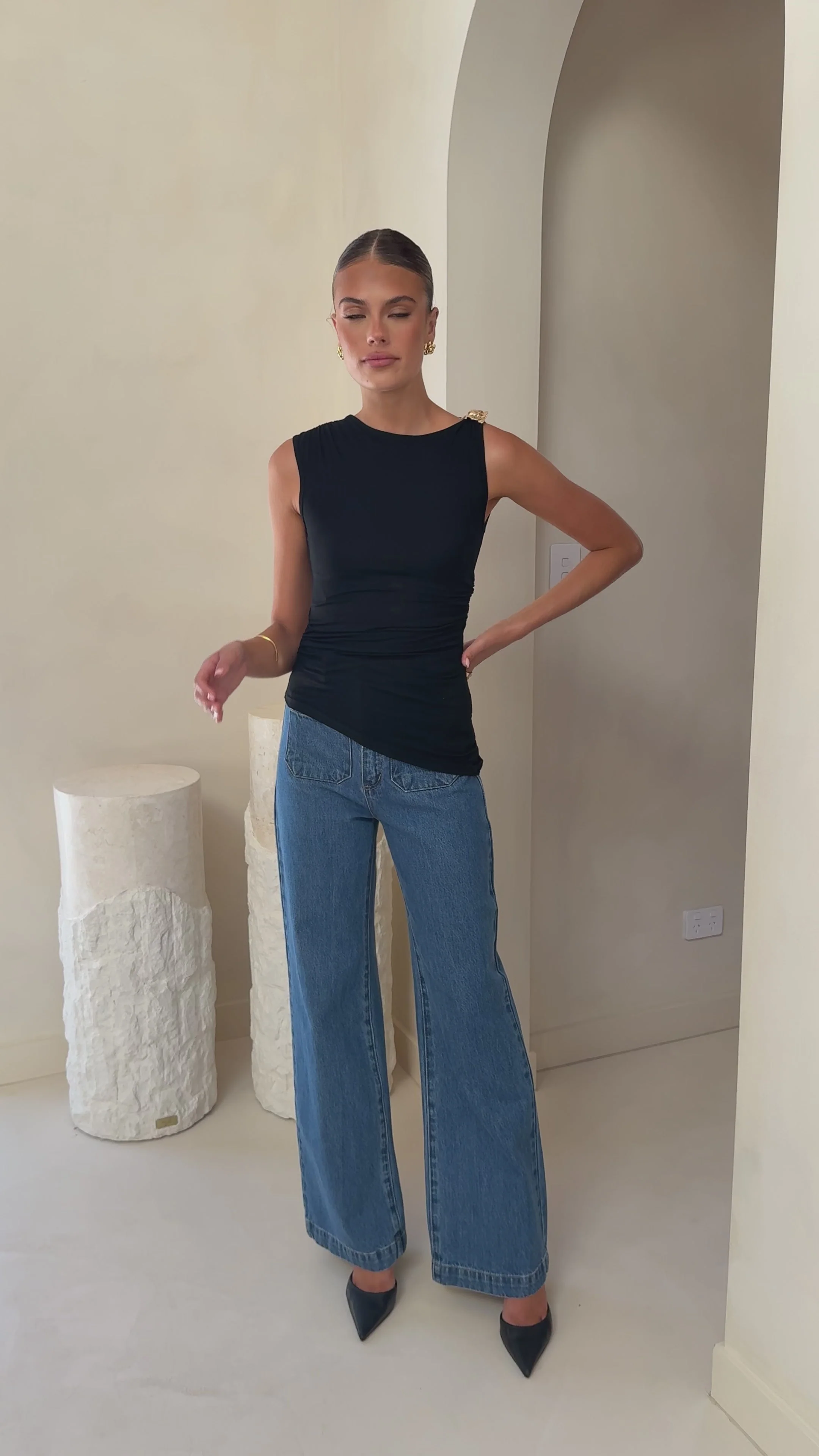 Addae Asymmetrical Top - Black