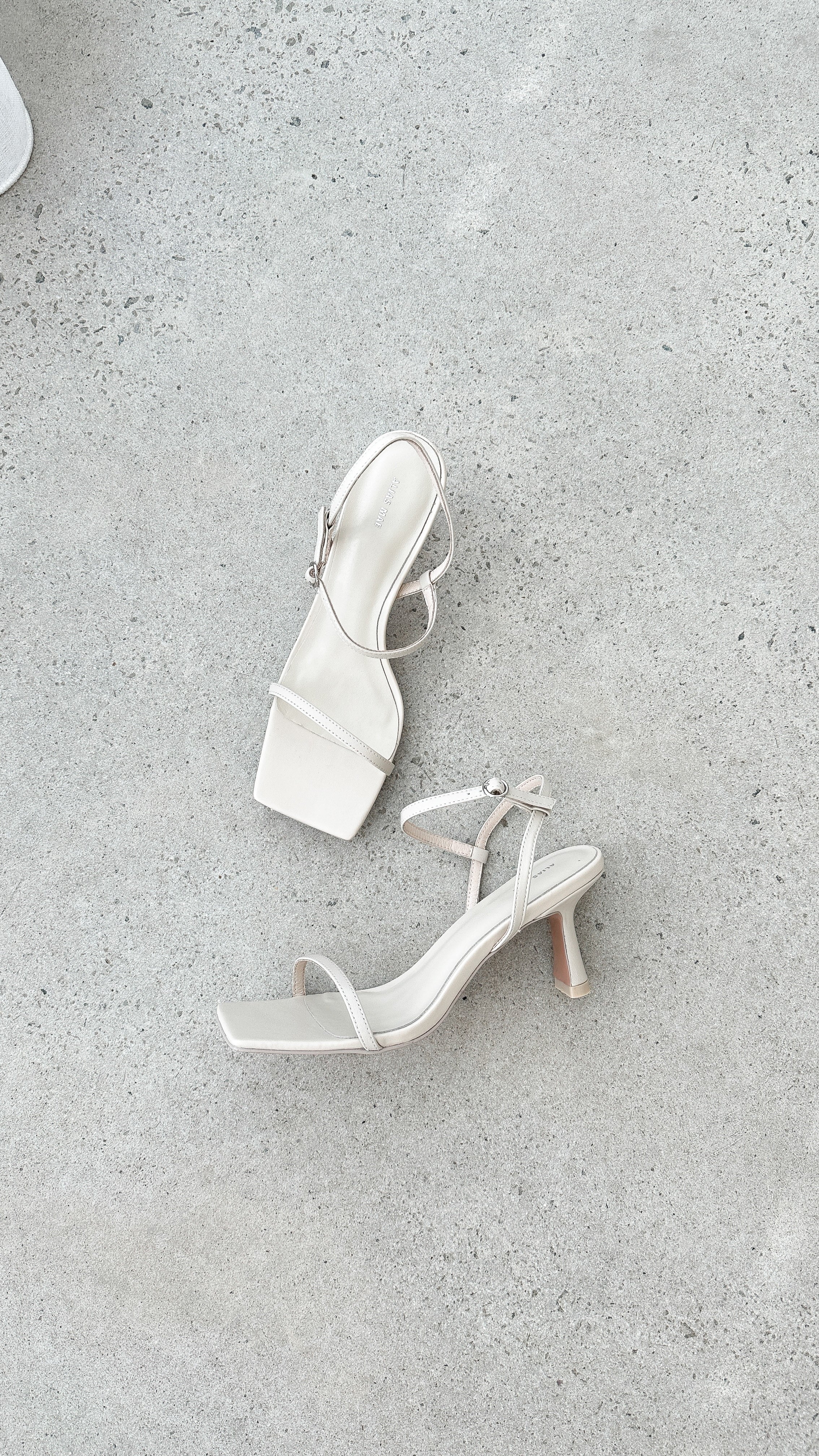 Scarlet Heel - Bone Leather