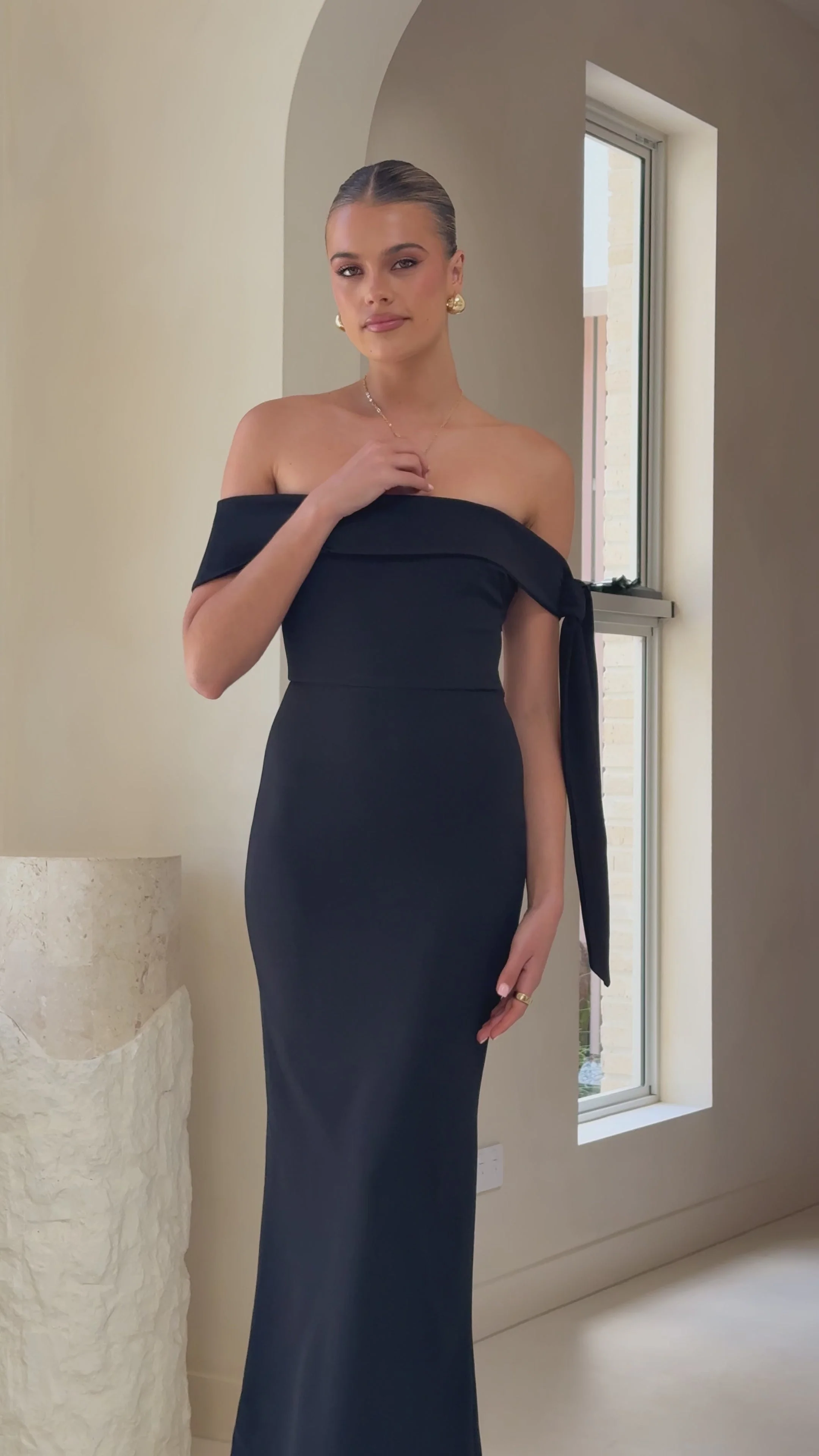 Halen Off Shoulder Midi Dress - Black