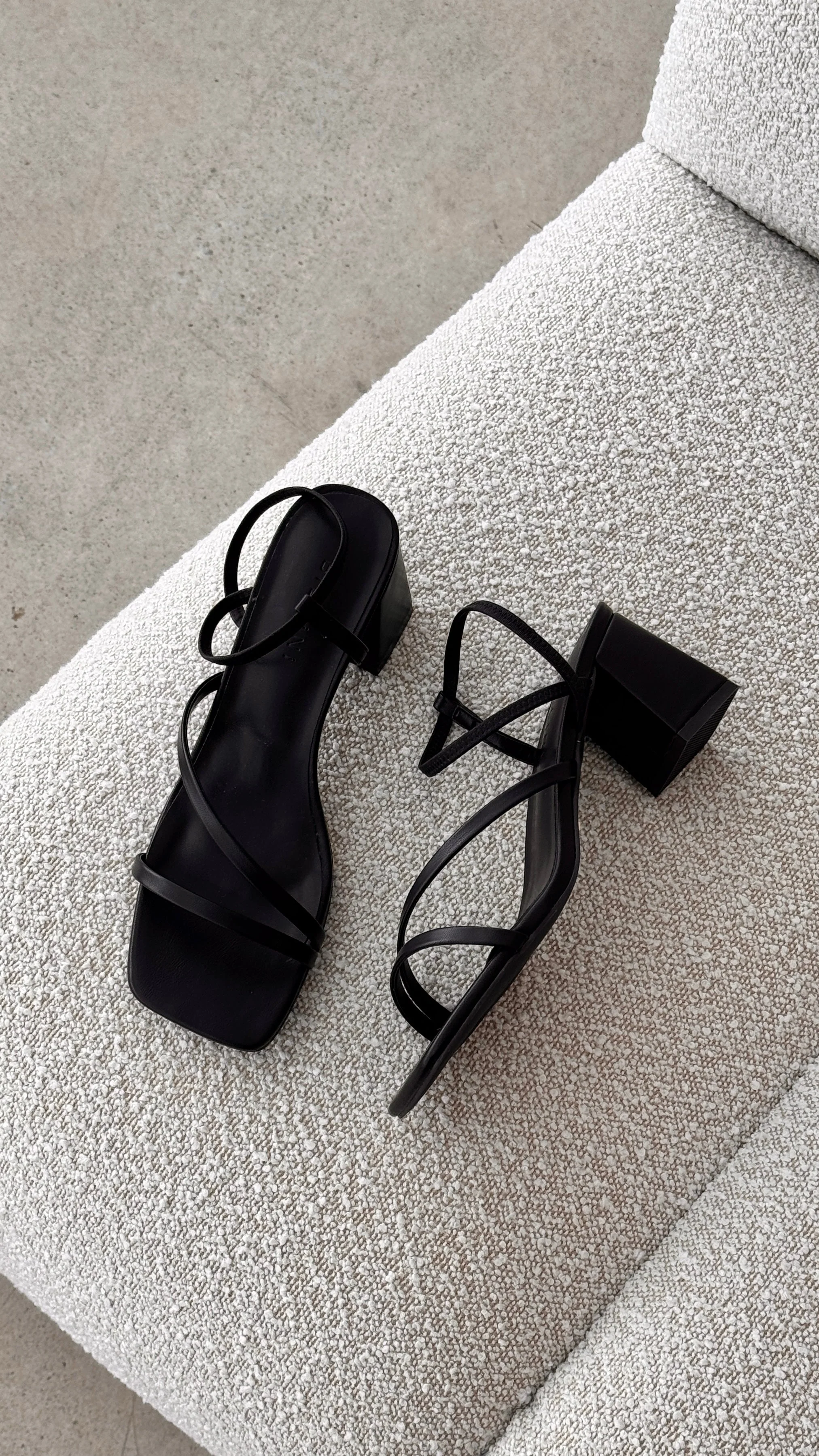 Yulia Heel - Black
