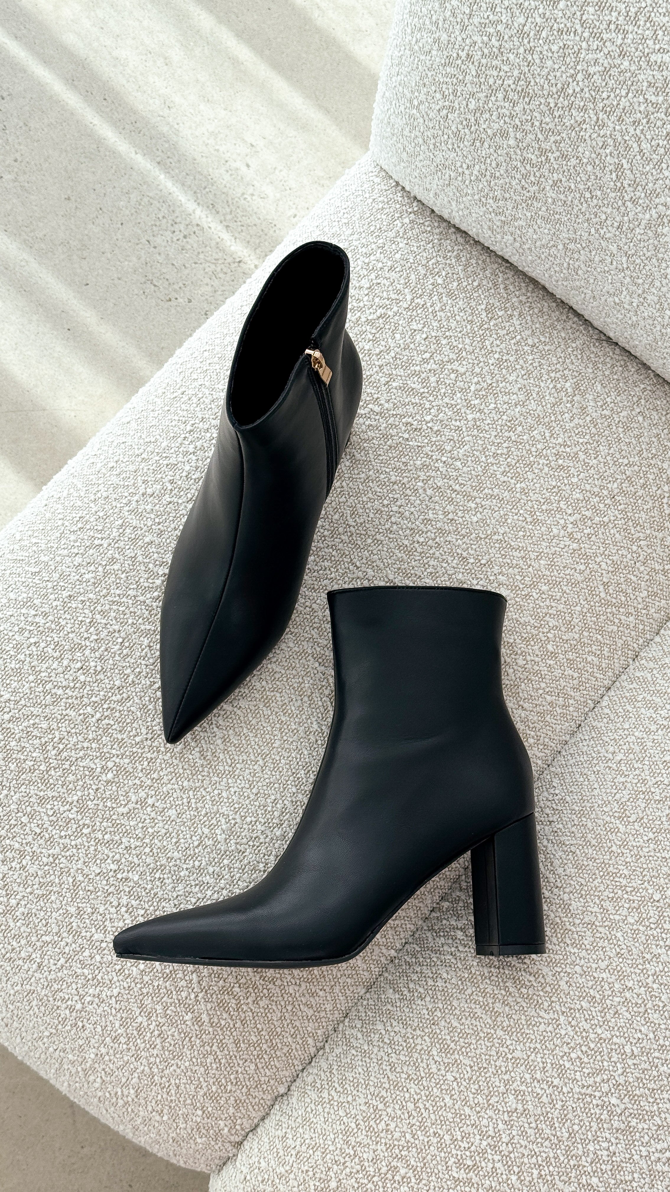 Nicoletta Boots - Black
