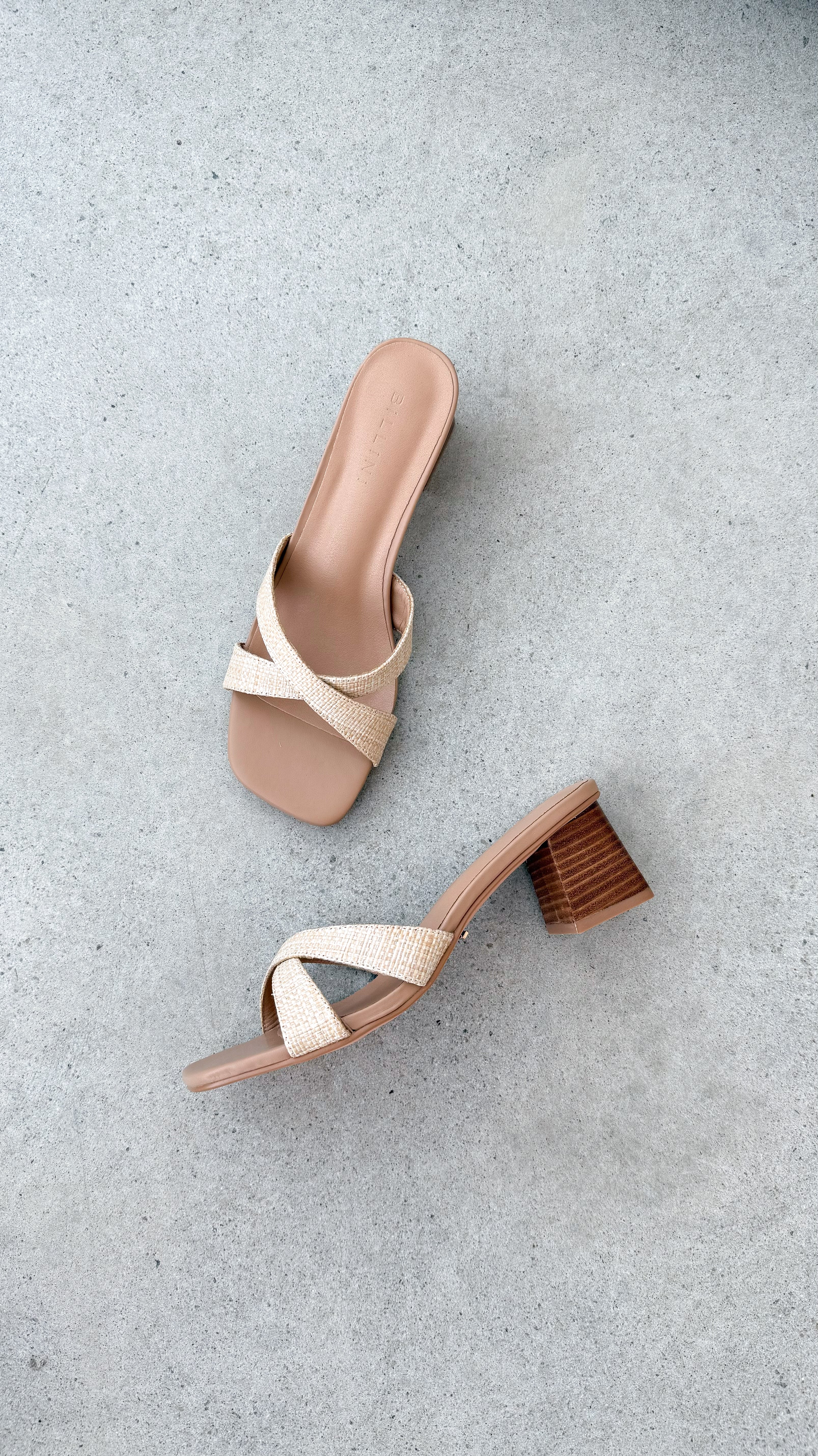 Wila Heel - Natural Raffia