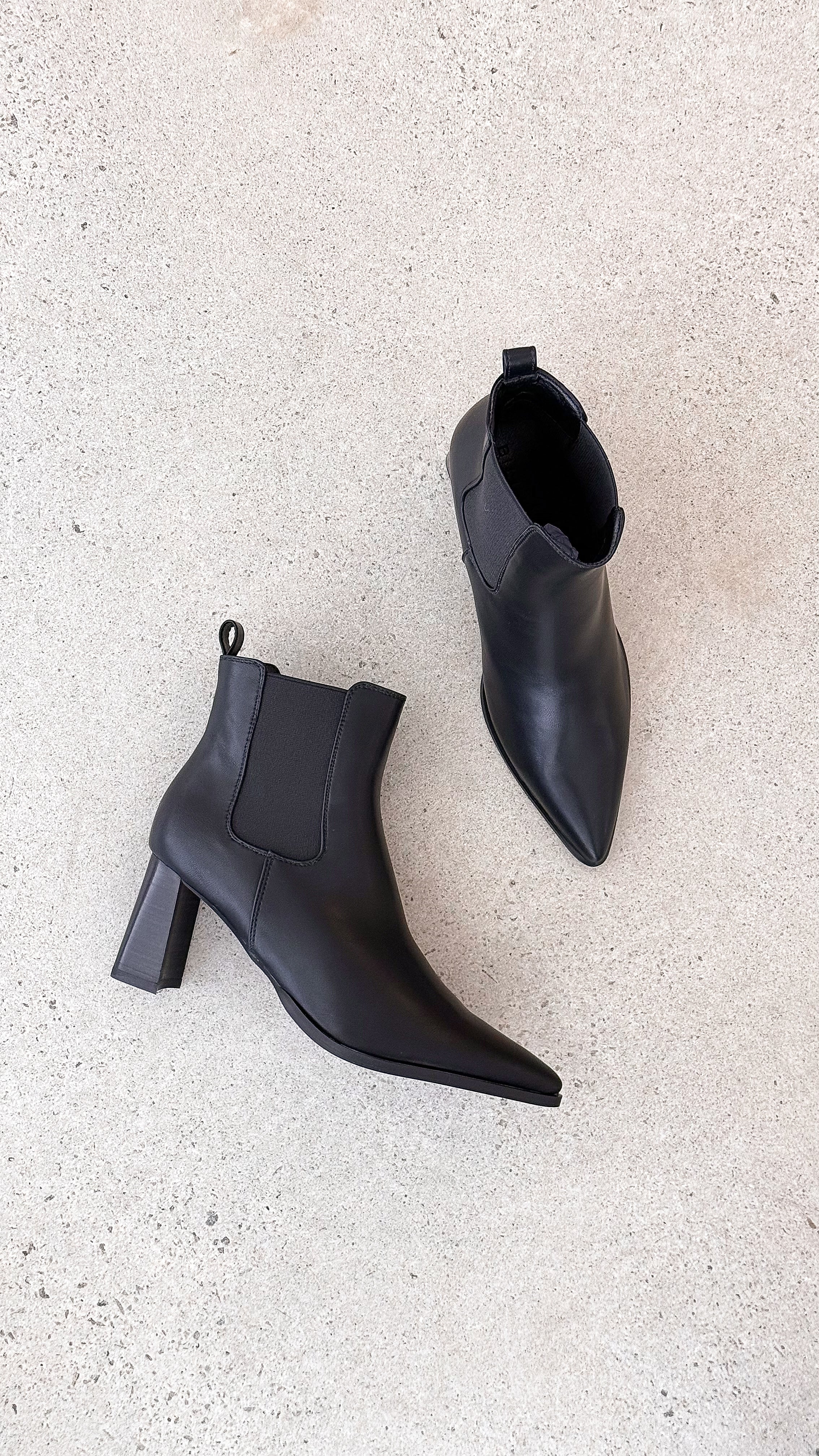 Umiko Boots - Black