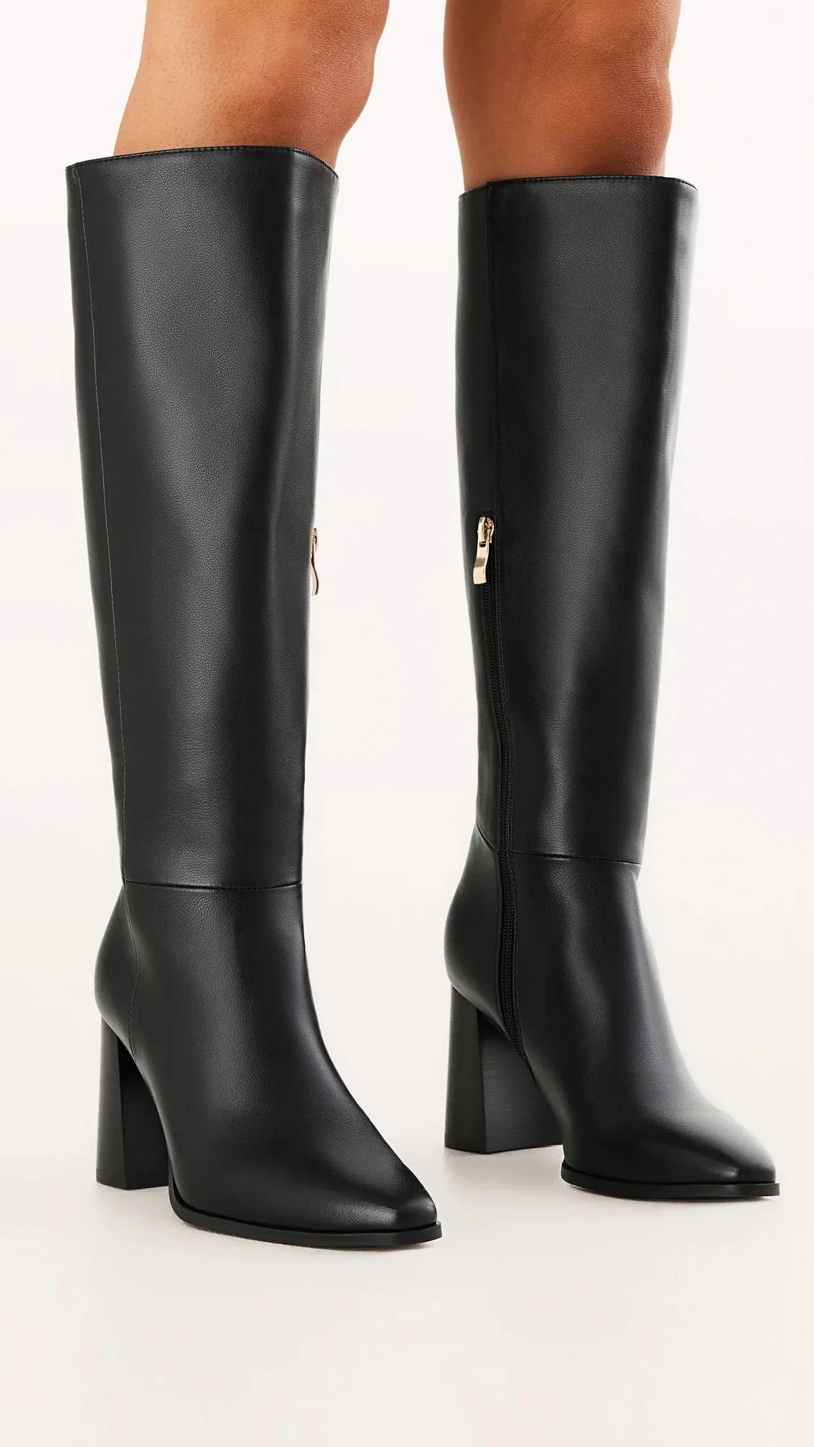 Vallia Boots - Black