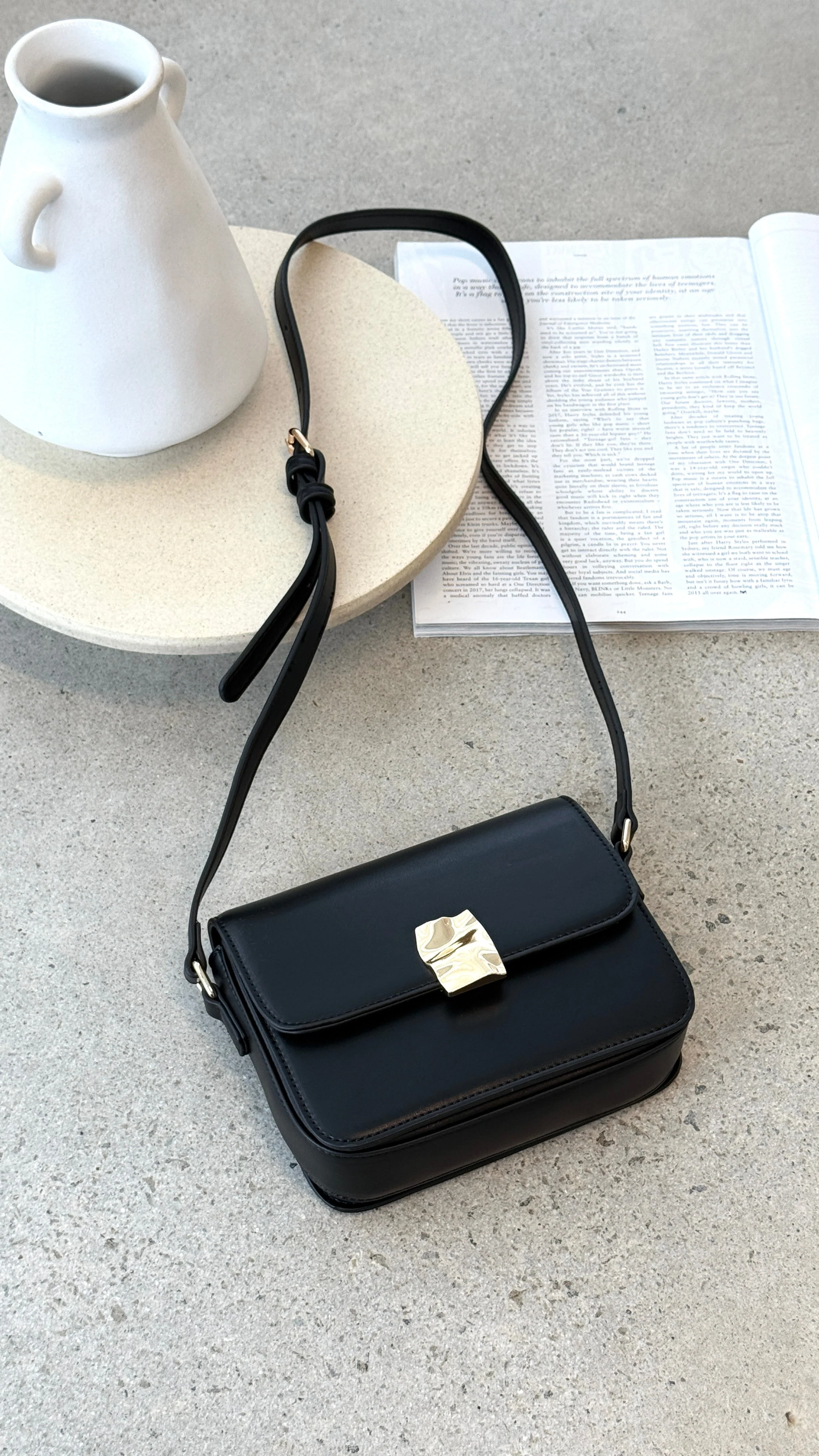 Chelsea Cross Body Bag - Black