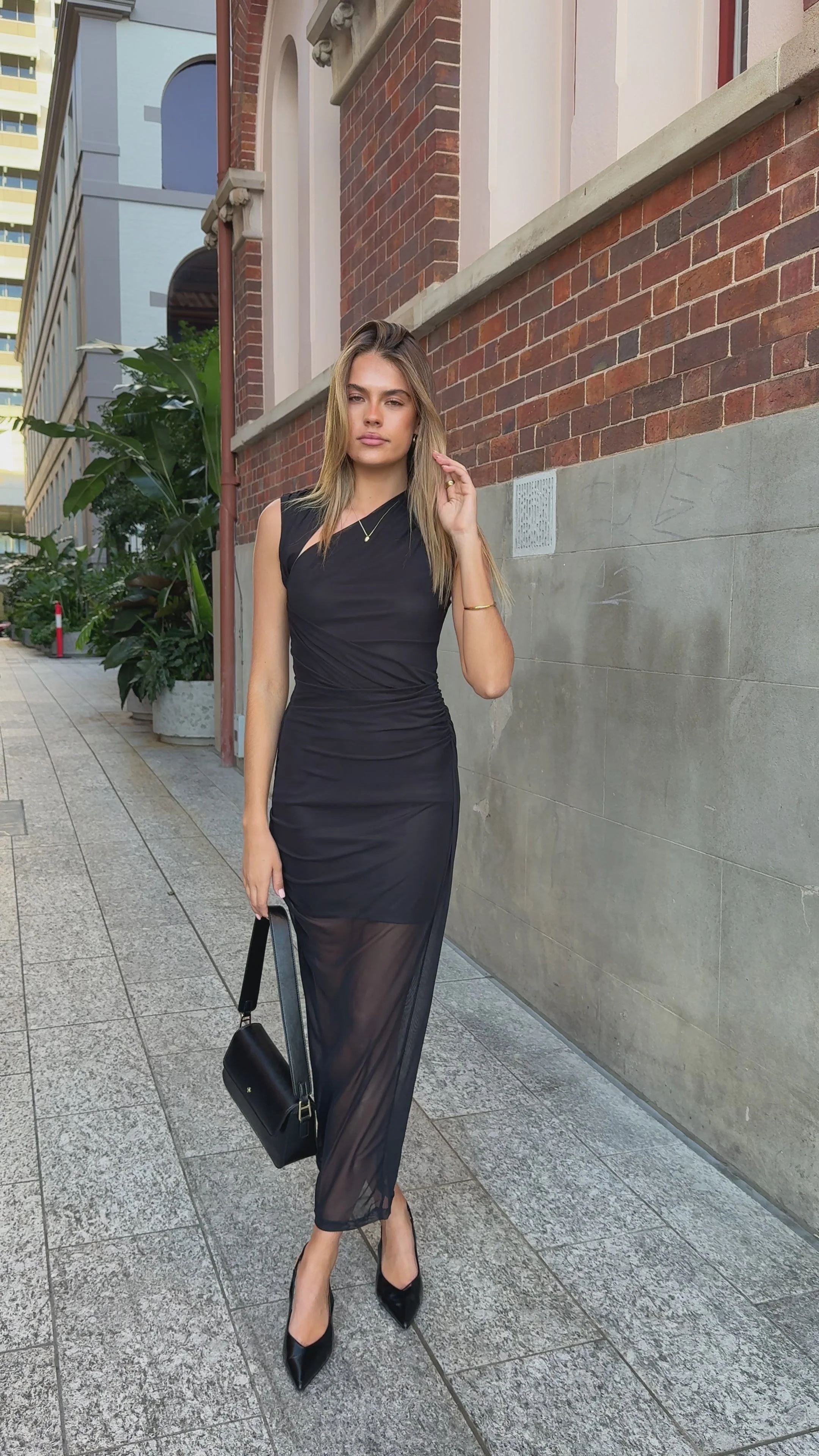 Alaiya Maxi Dress - Black
