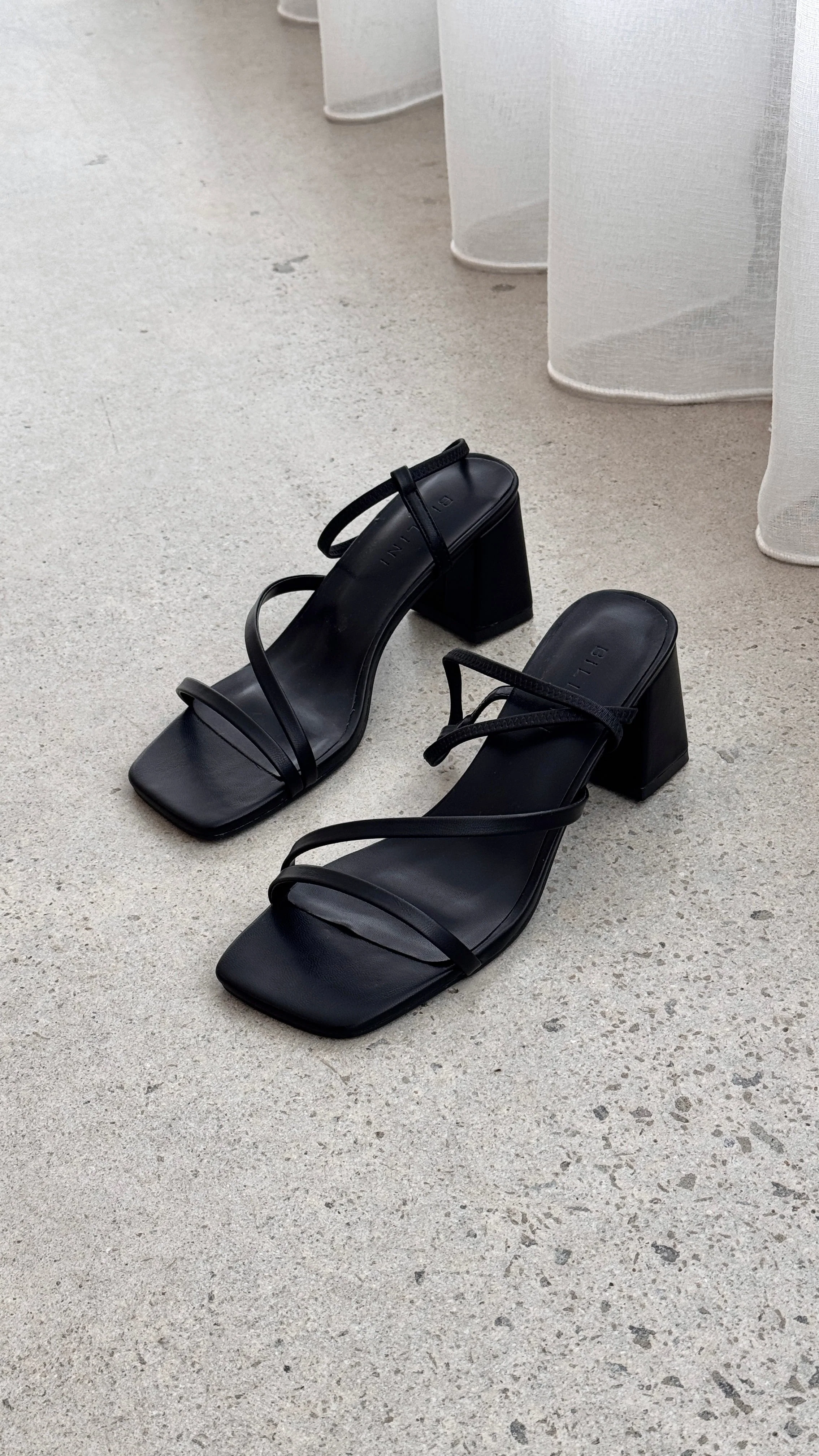 Yulia Heel - Black
