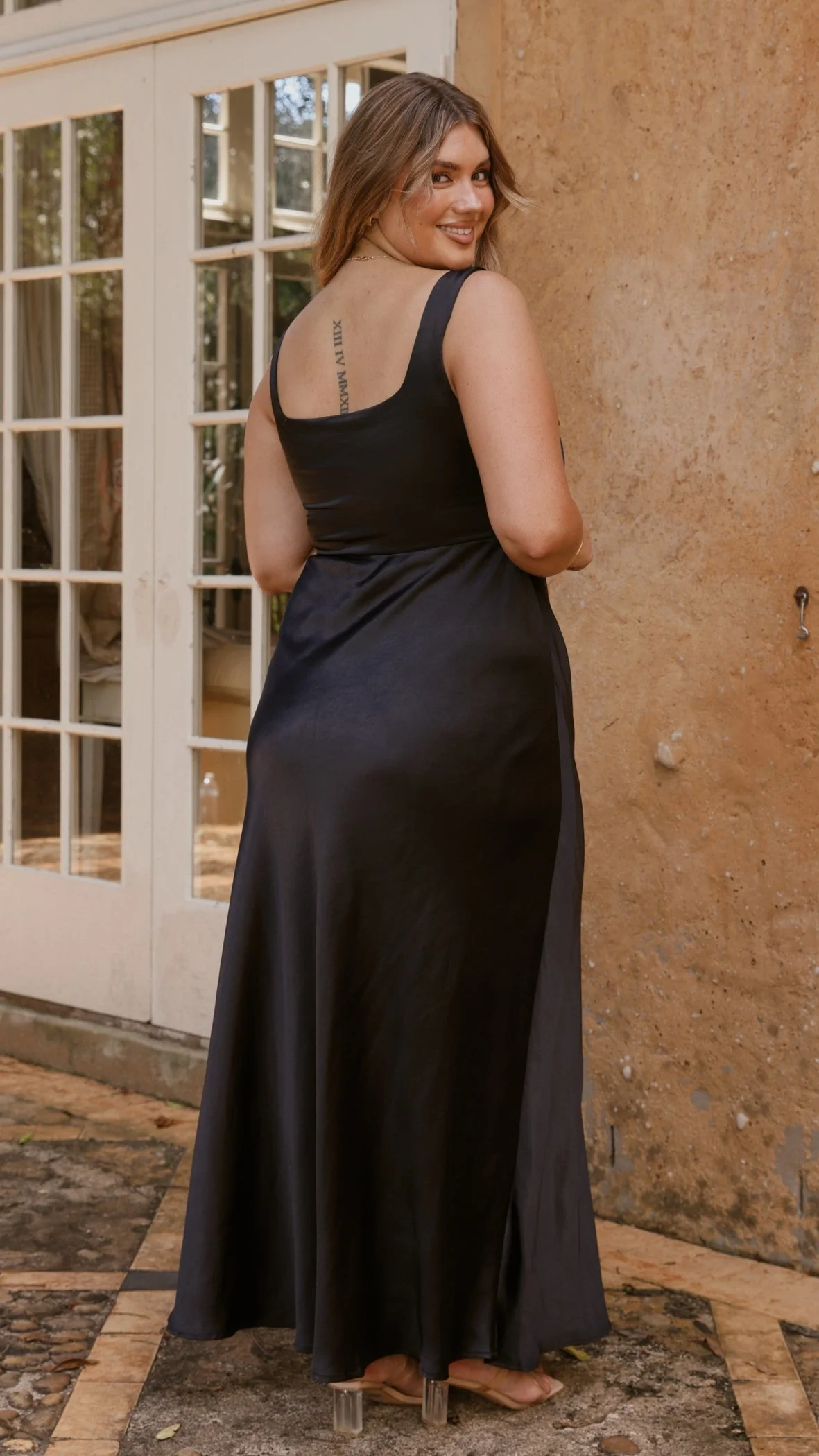 Alaria Maxi Dress - Black