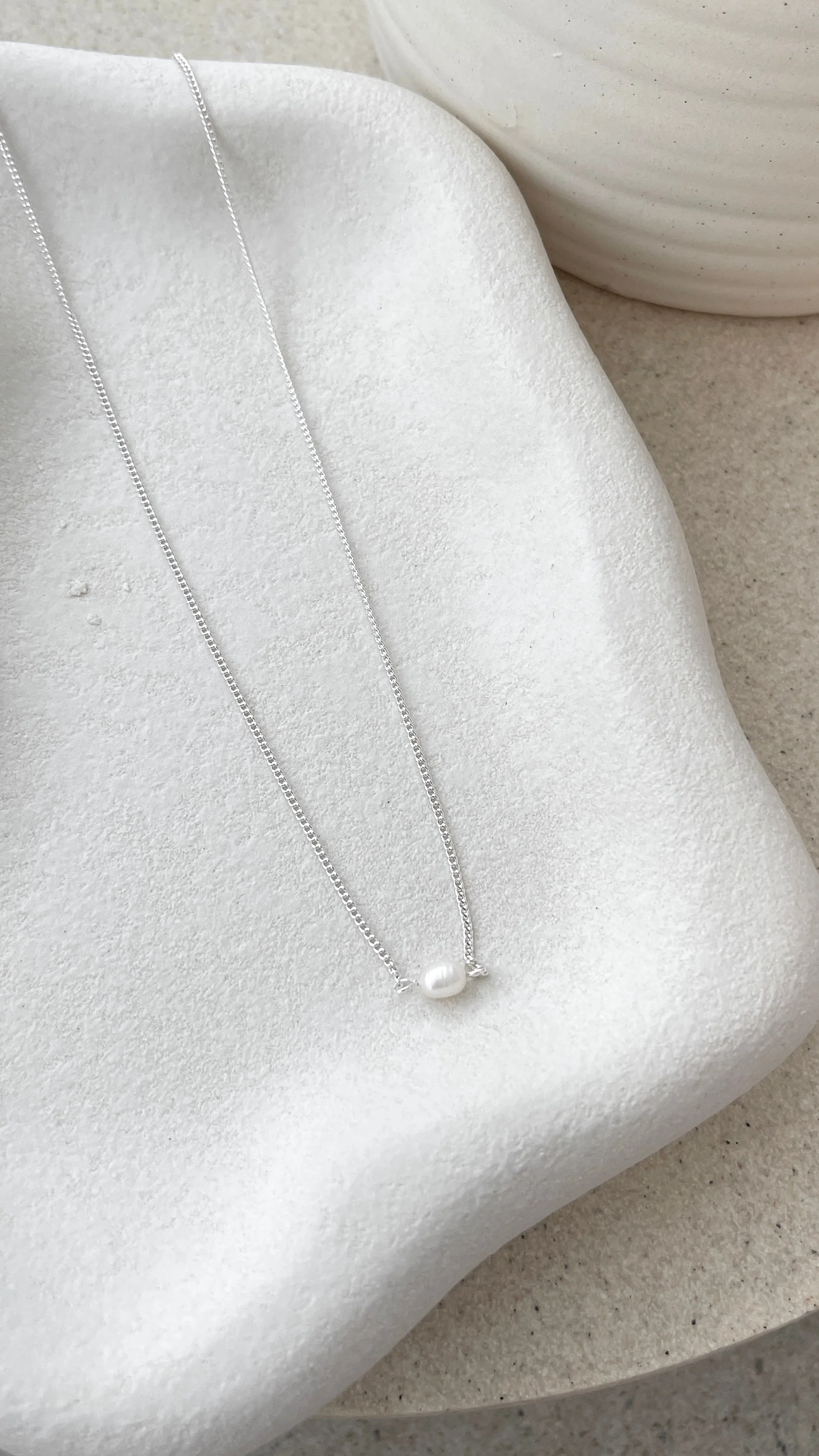 Kimmy Necklace - Silver/Pearl