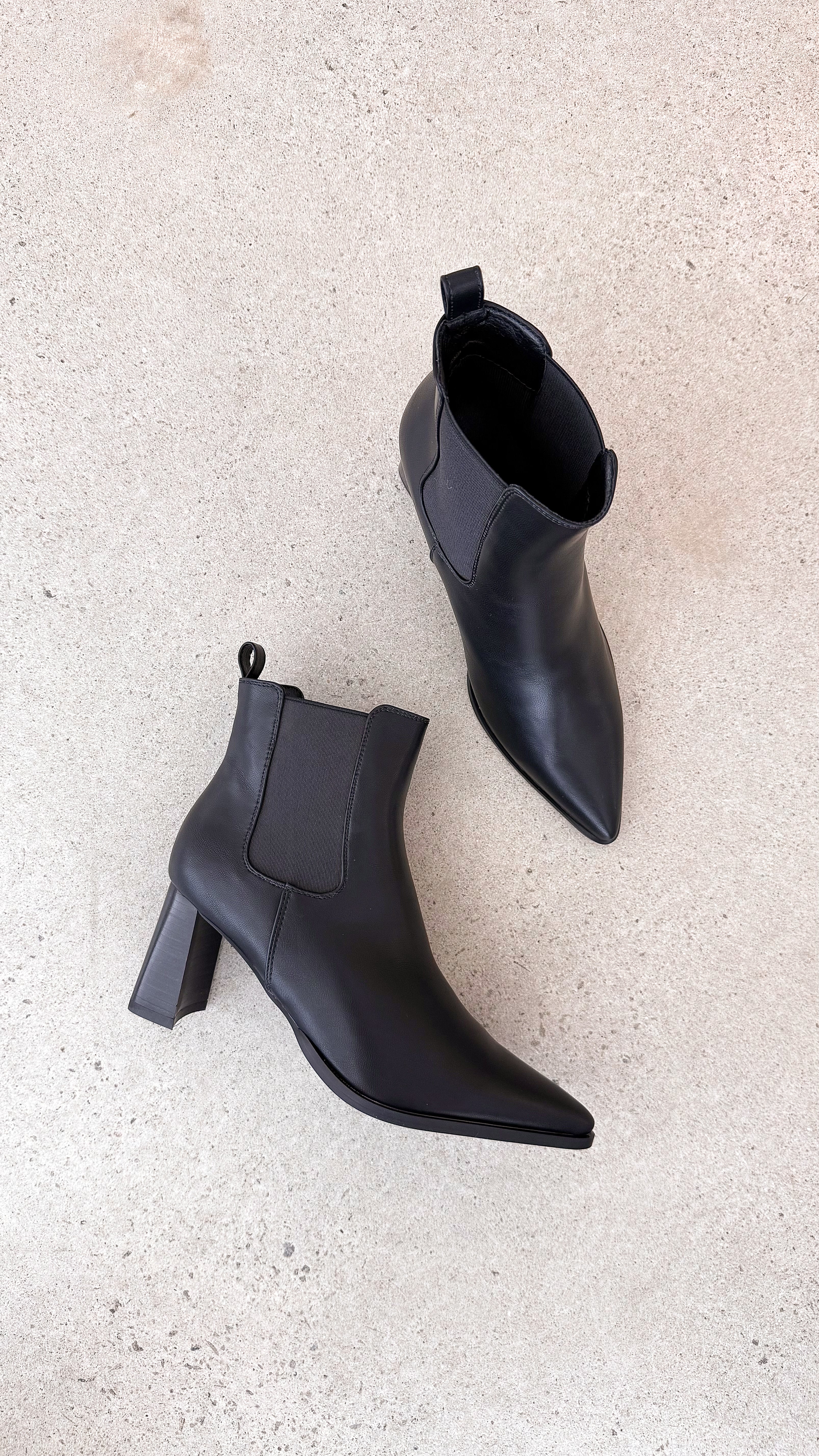 Umiko Boots - Black