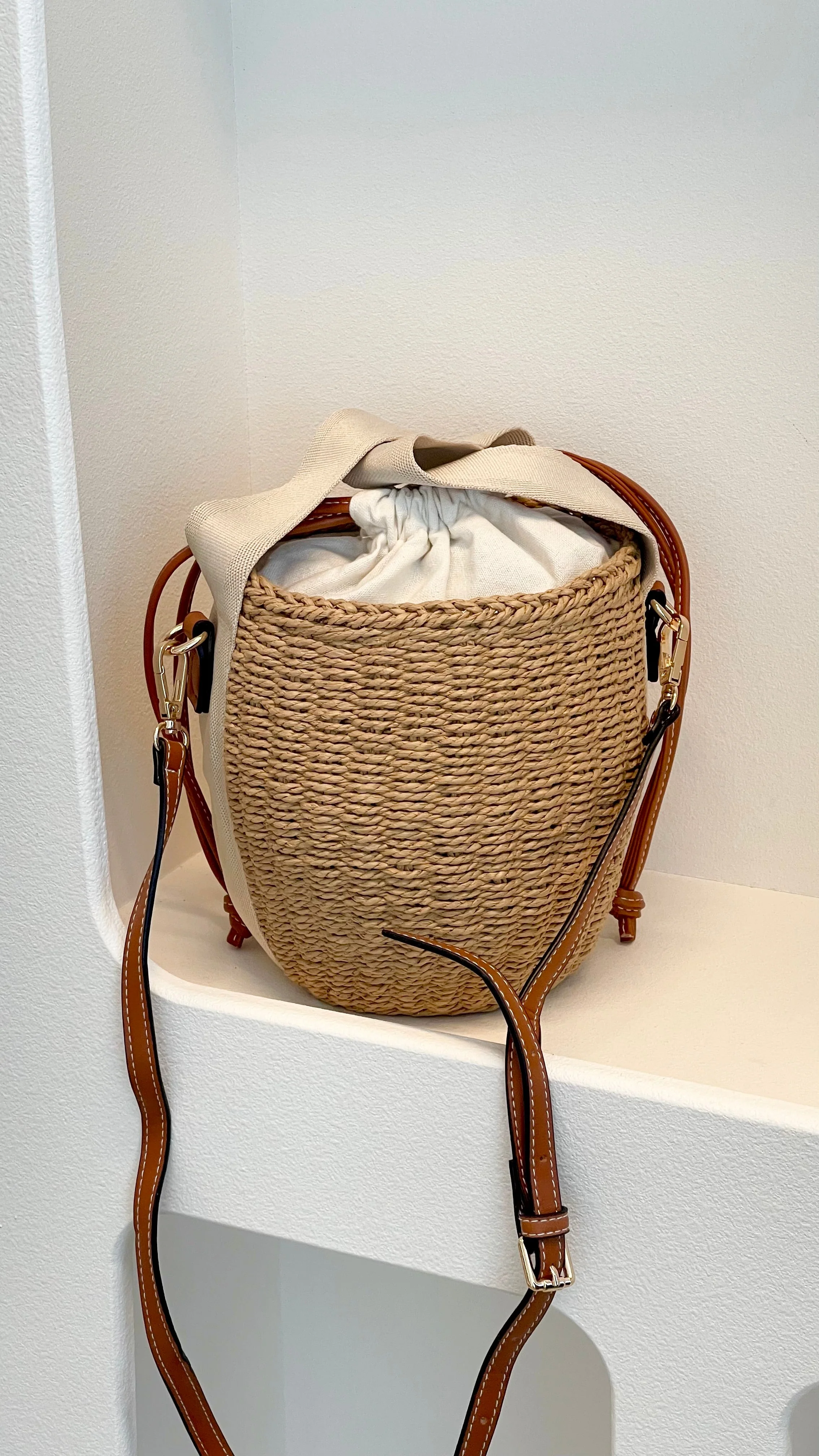 Cleo Woven Bucket Handbag - Natural / Tan
