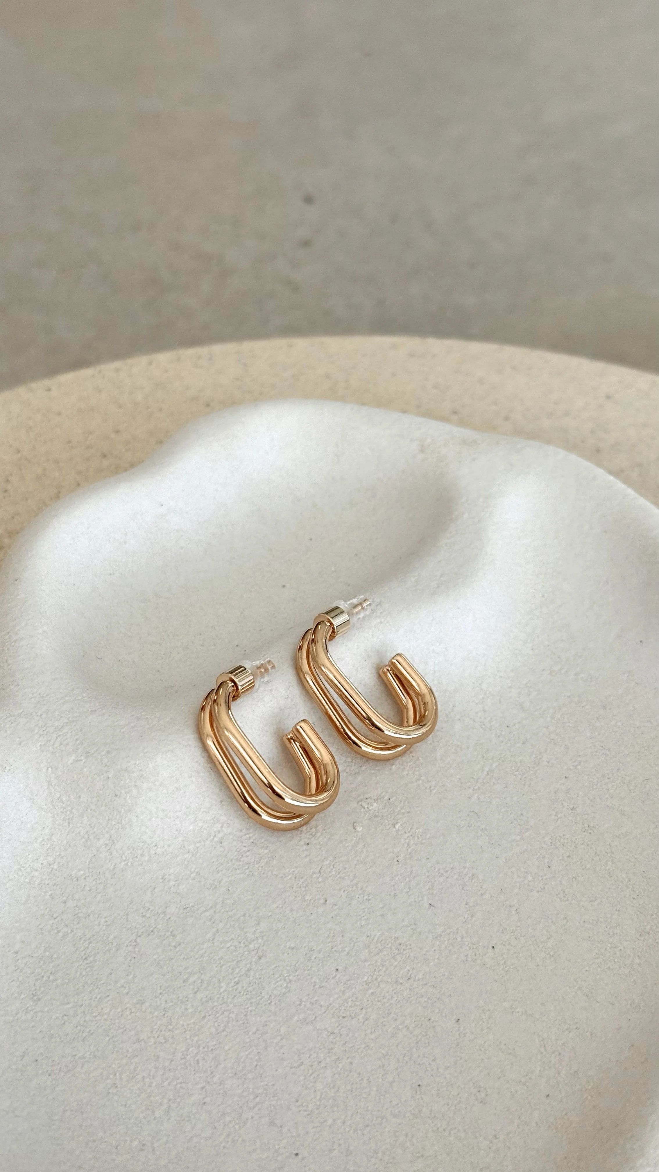 Double Curved Front Stud Earrings - Gold