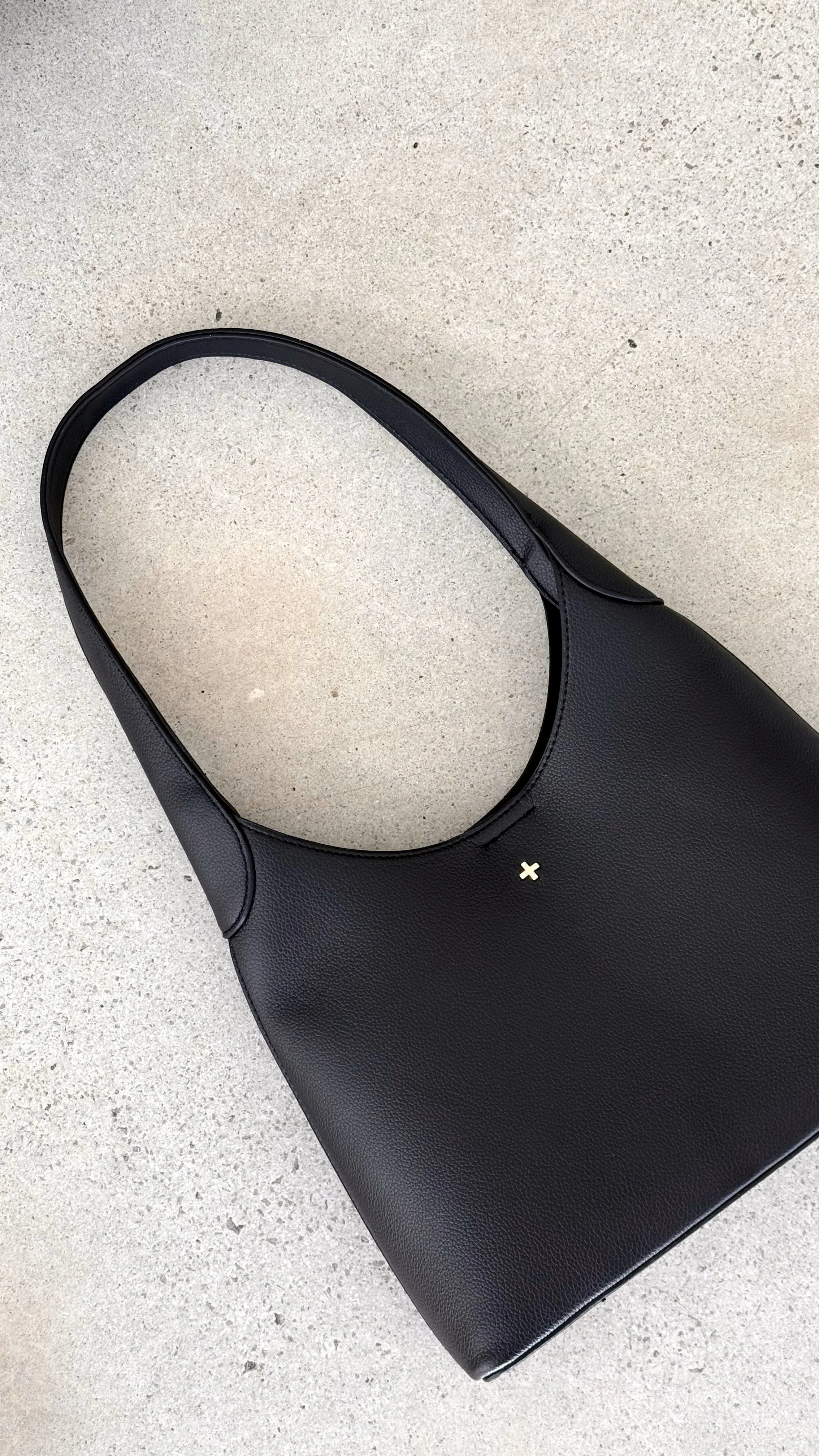 Rebel Shoulder Bag - Black Pebble
