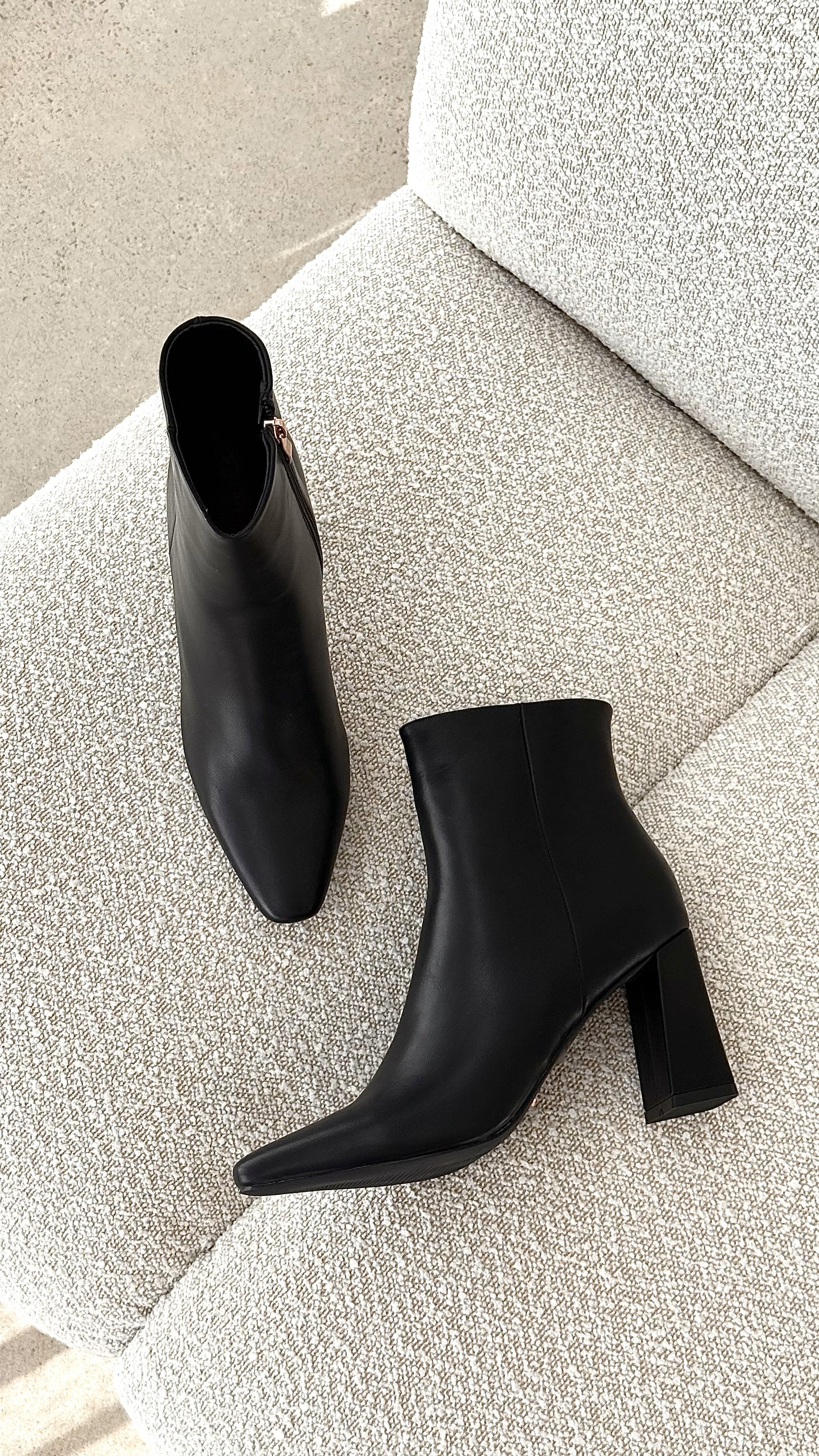 Indeera Boots - Black