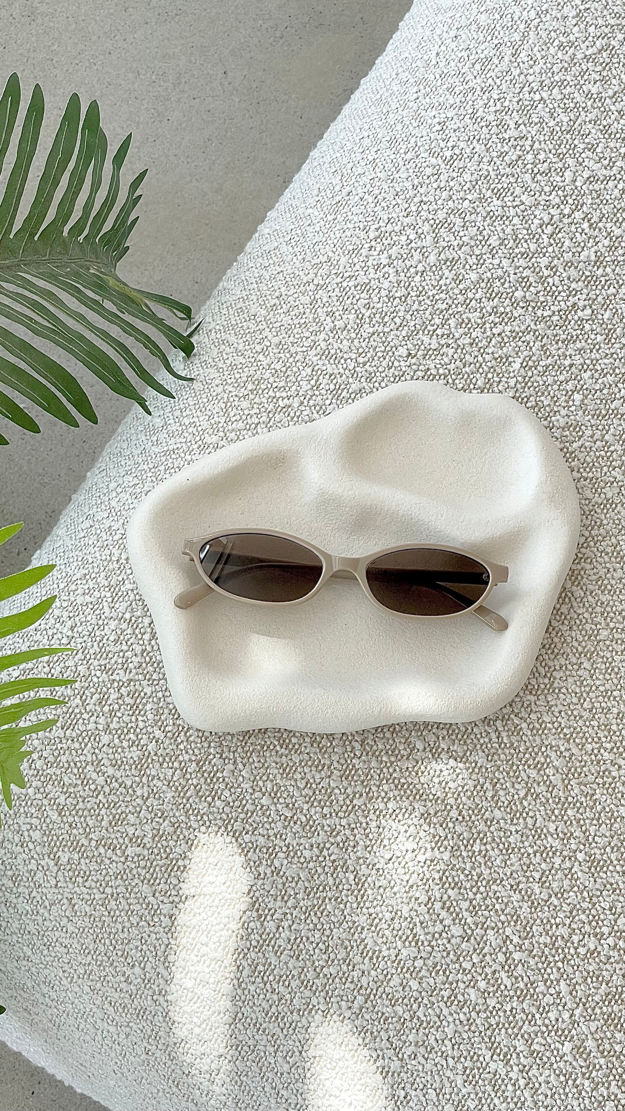 Amery Sunglasses - Olive