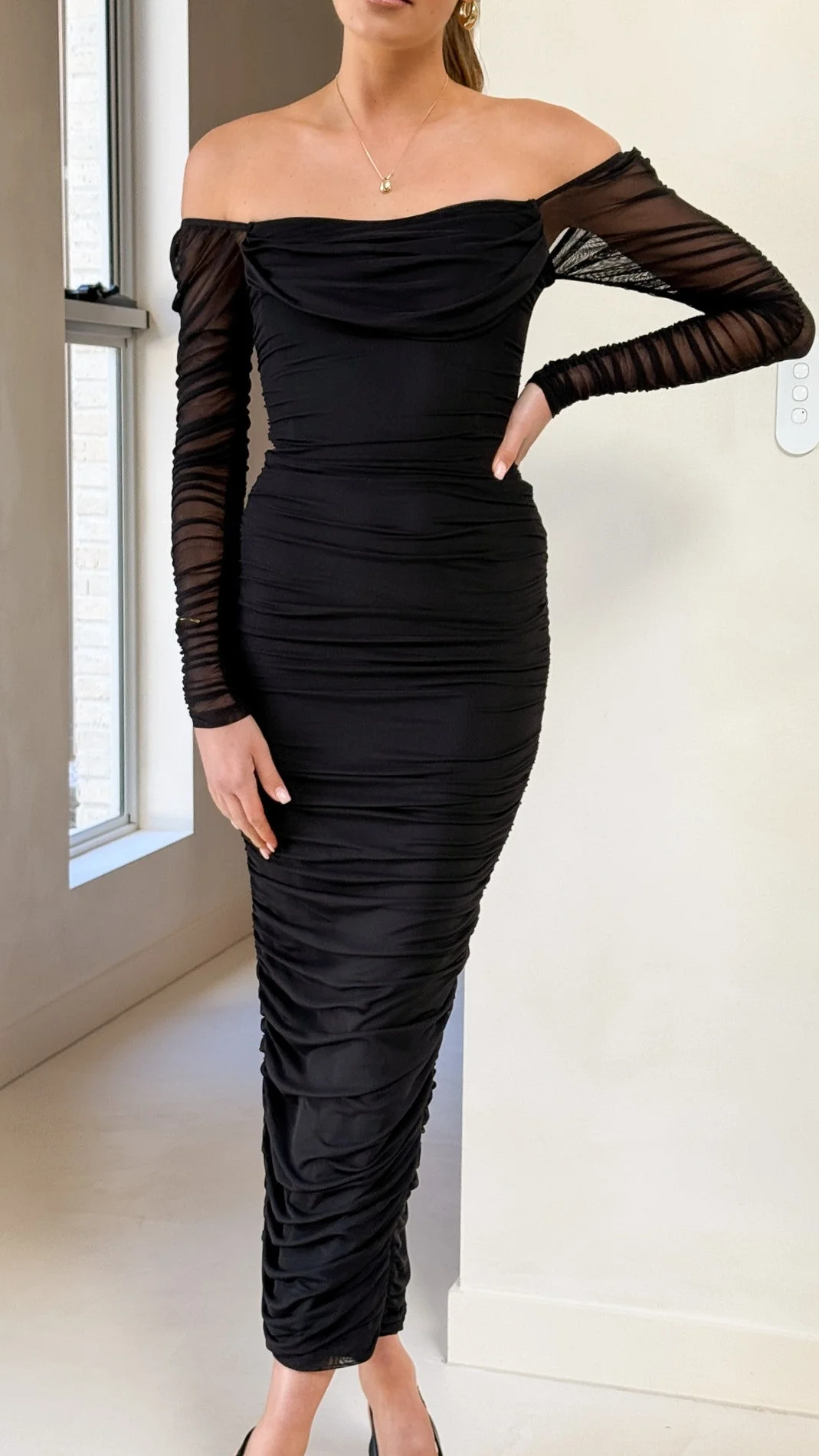Kylie Maxi Dress Long Sleeve - Black
