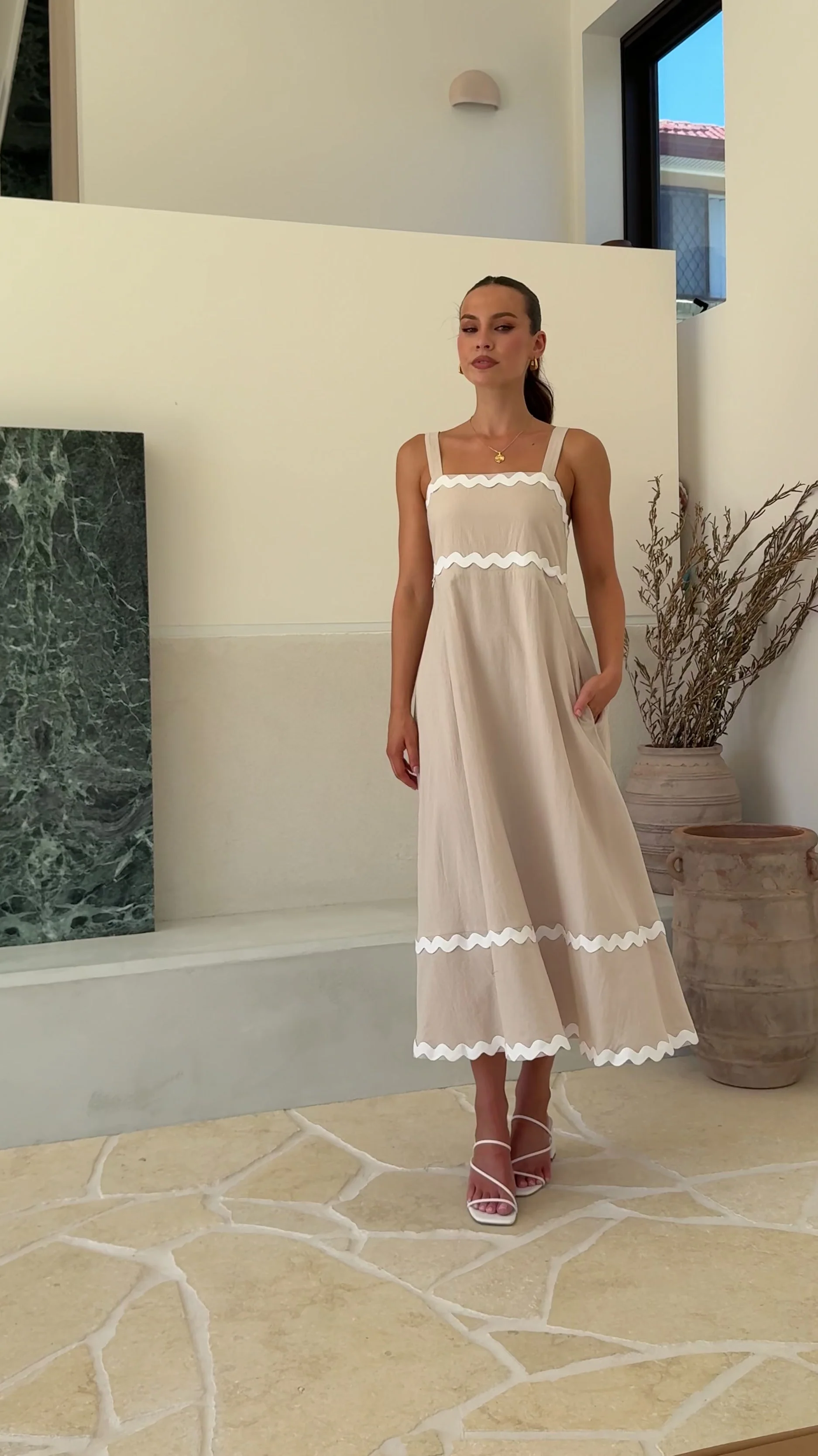 Raelynn Midi Dress - Beige/White