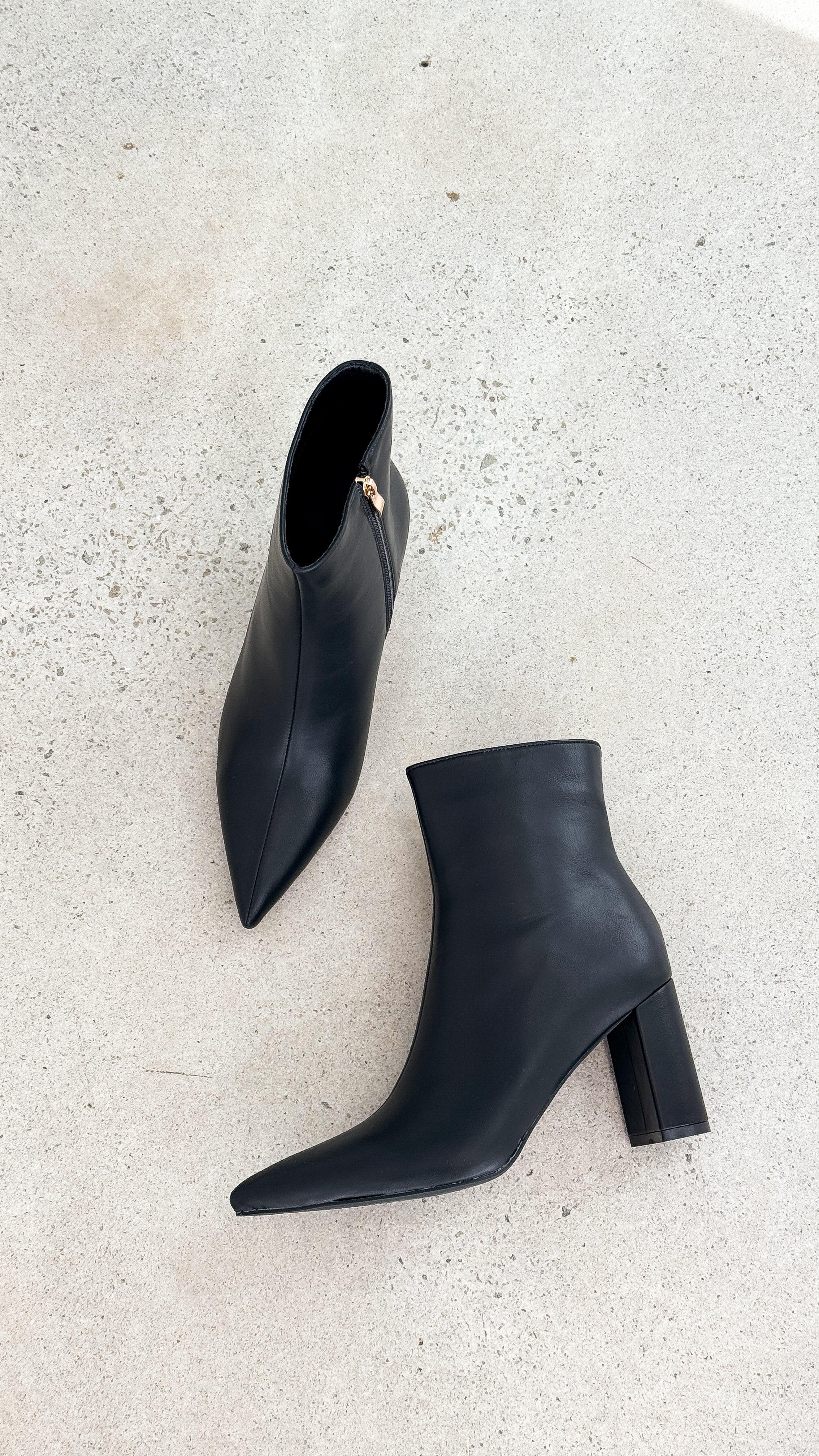 Nicoletta Boots - Black
