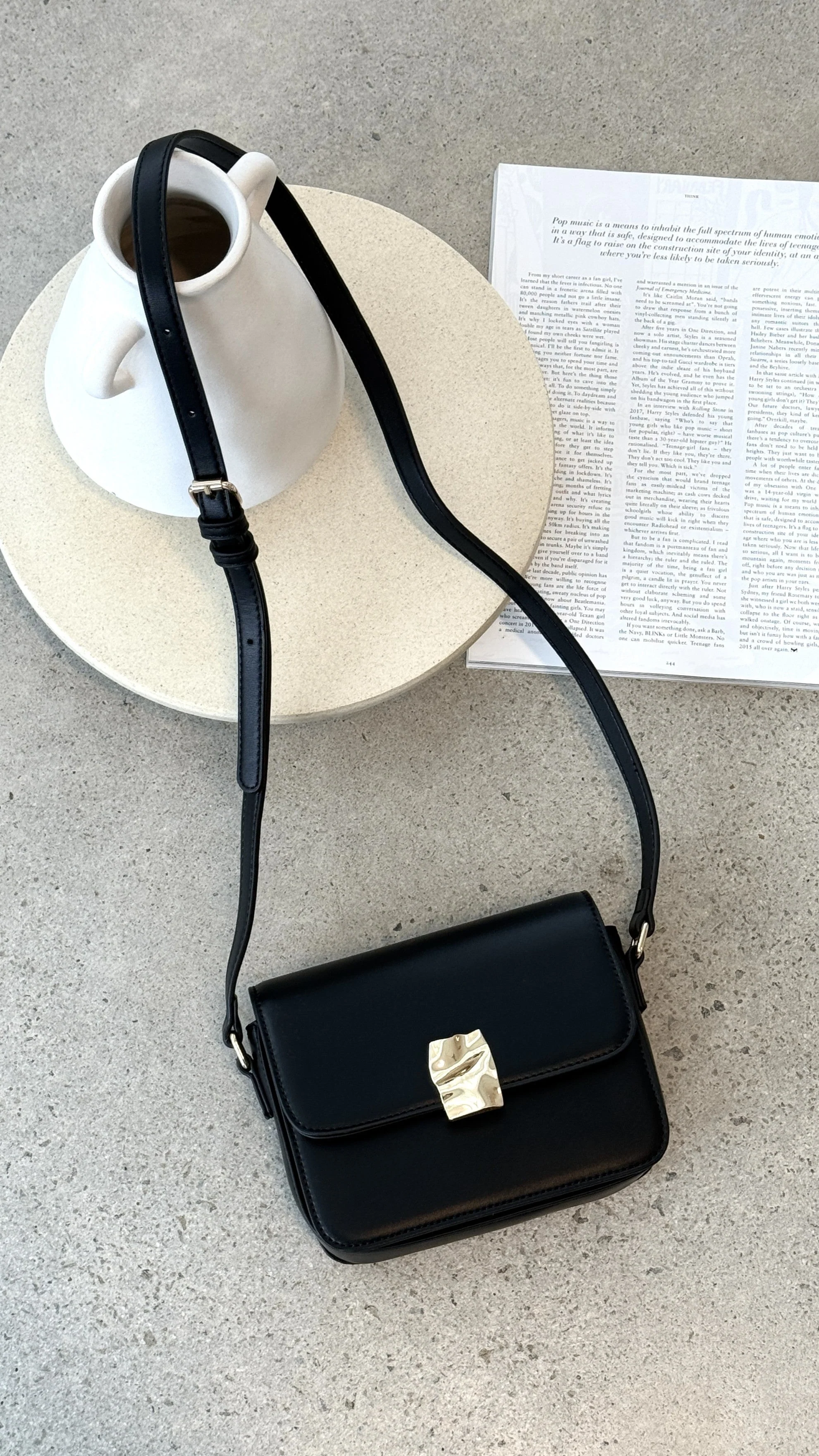 Chelsea Cross Body Bag - Black