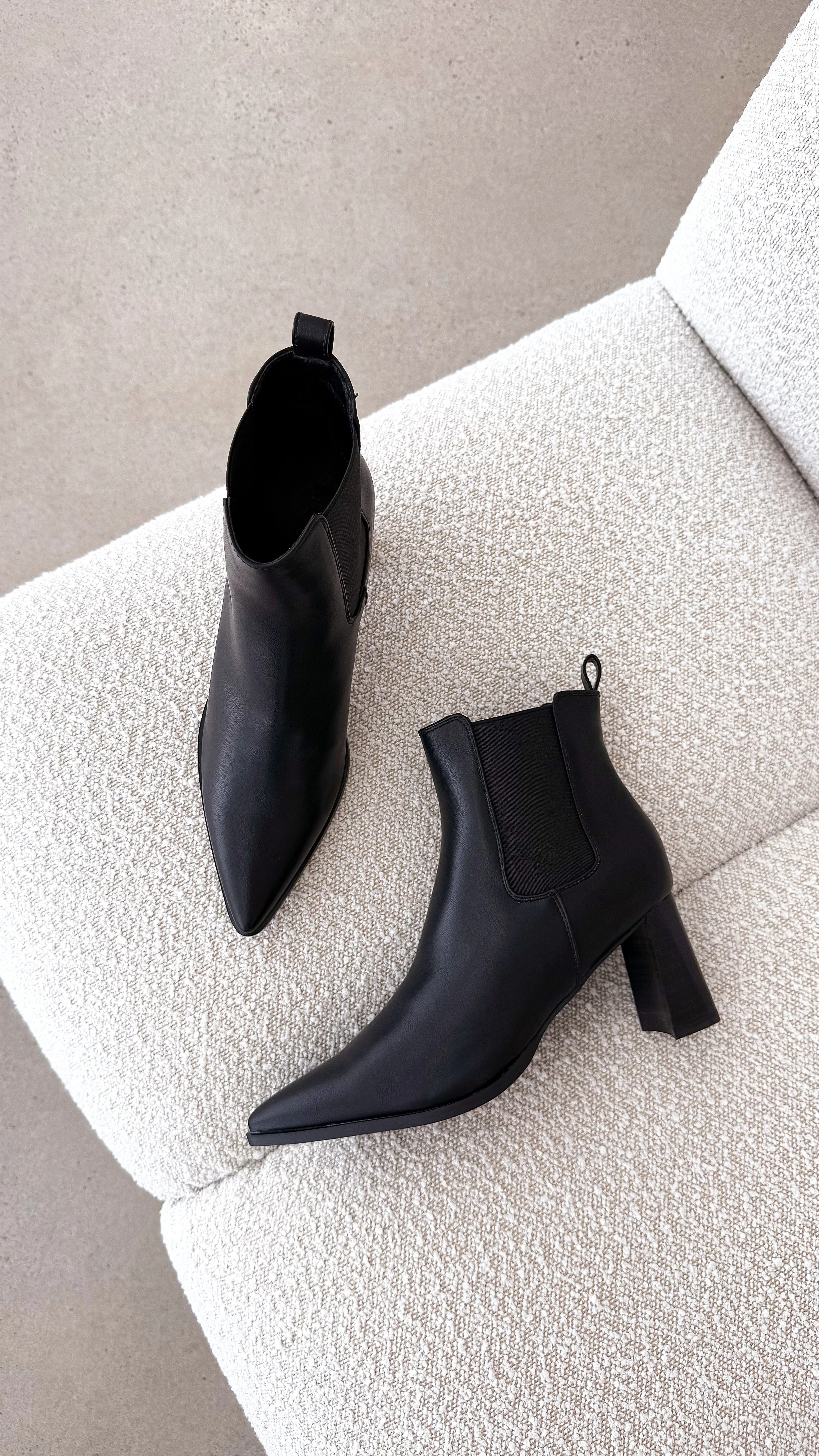 Umiko Boots - Black