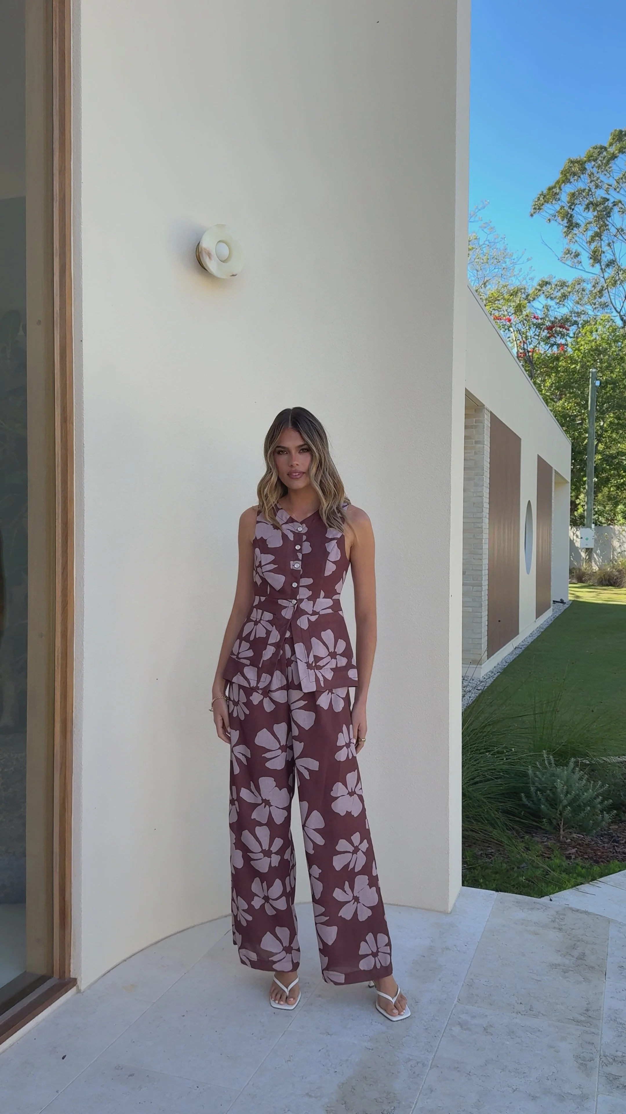 Amber Top - Brown Daylillies